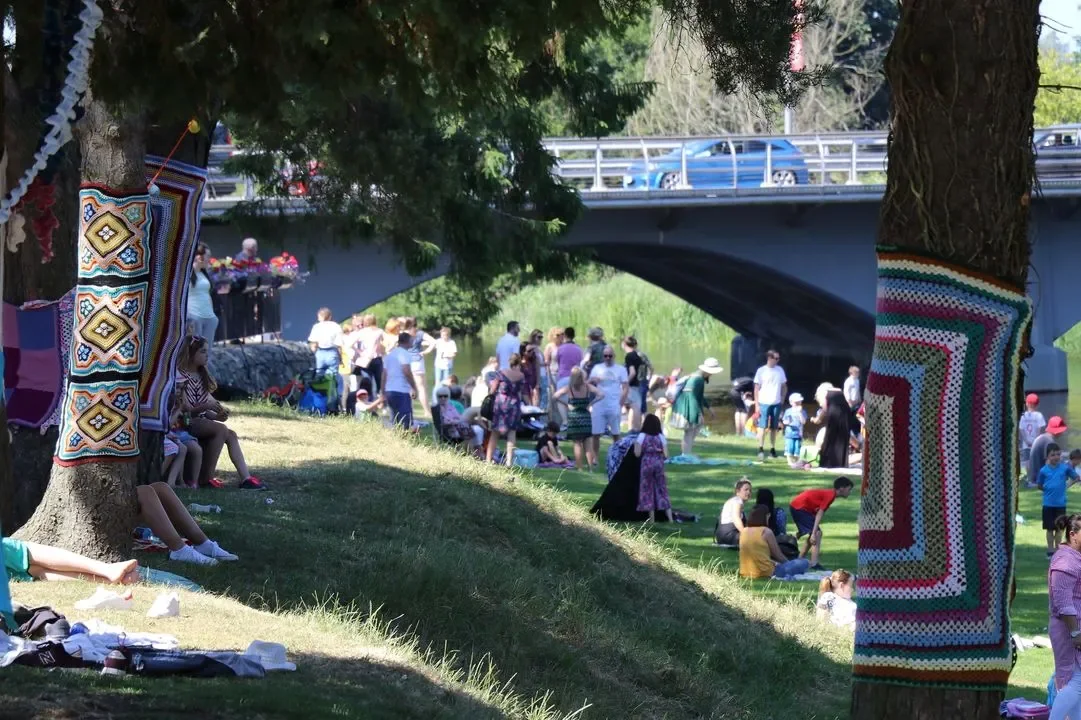 Picnic in the Park - Live Melodies & Fairies