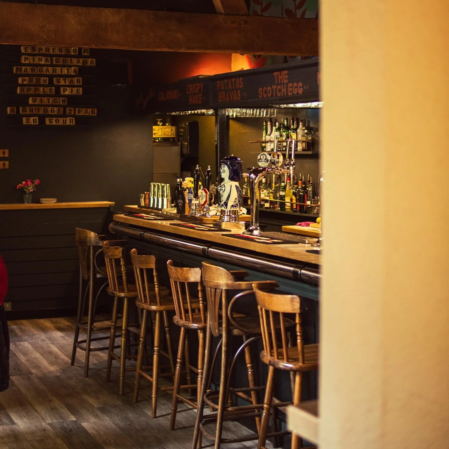 -𝙒𝙚 𝘼𝙧𝙚 𝙃𝙞𝙧𝙞𝙣𝙜-

We&rsquo;re looking for Front of House staff &mdash; experience is welcome but not required.
If you&rsquo;re friendly, reliable, and eager to learn, we&rsquo;d love to have you on our team.

Training provided. Flexible hou