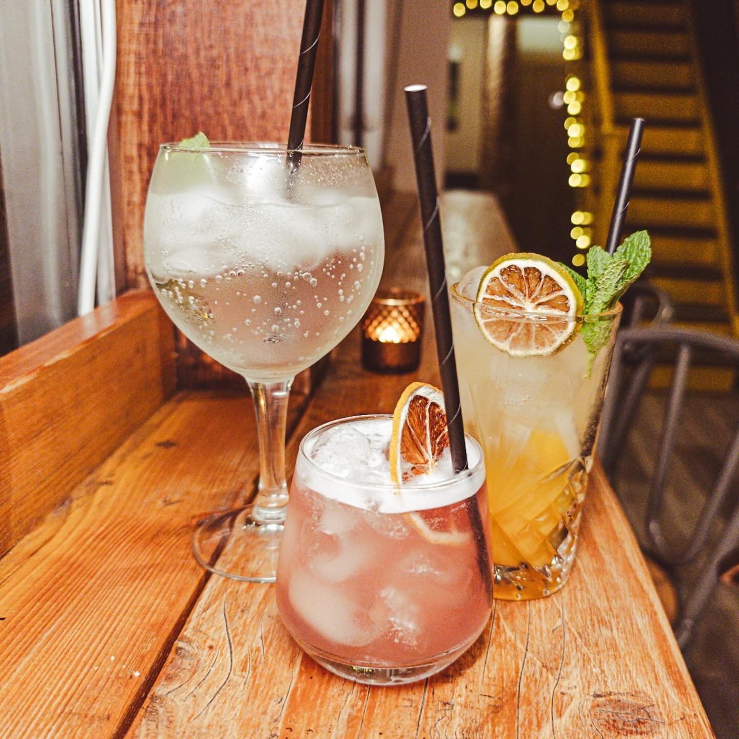 -𝙈𝙤𝙘𝙠𝙩𝙖𝙞𝙡𝙨-

Meet our trio of mocktails &mdash; crafted with care, creativity, and a whole lot of flavour:

𝙋𝙖𝙙𝙙𝙞𝙣𝙜𝙩𝙤𝙣
𝘾𝙧𝙖𝙣𝙗𝙚𝙧𝙧𝙮 𝙎𝙤𝙪𝙧
𝙎𝙥𝙞𝙘𝙚𝙙 𝙋𝙖𝙨𝙨𝙞𝙤𝙣 𝙁𝙧𝙪𝙞𝙩 𝙈𝙪𝙡𝙚

Not only do cocktails take time and