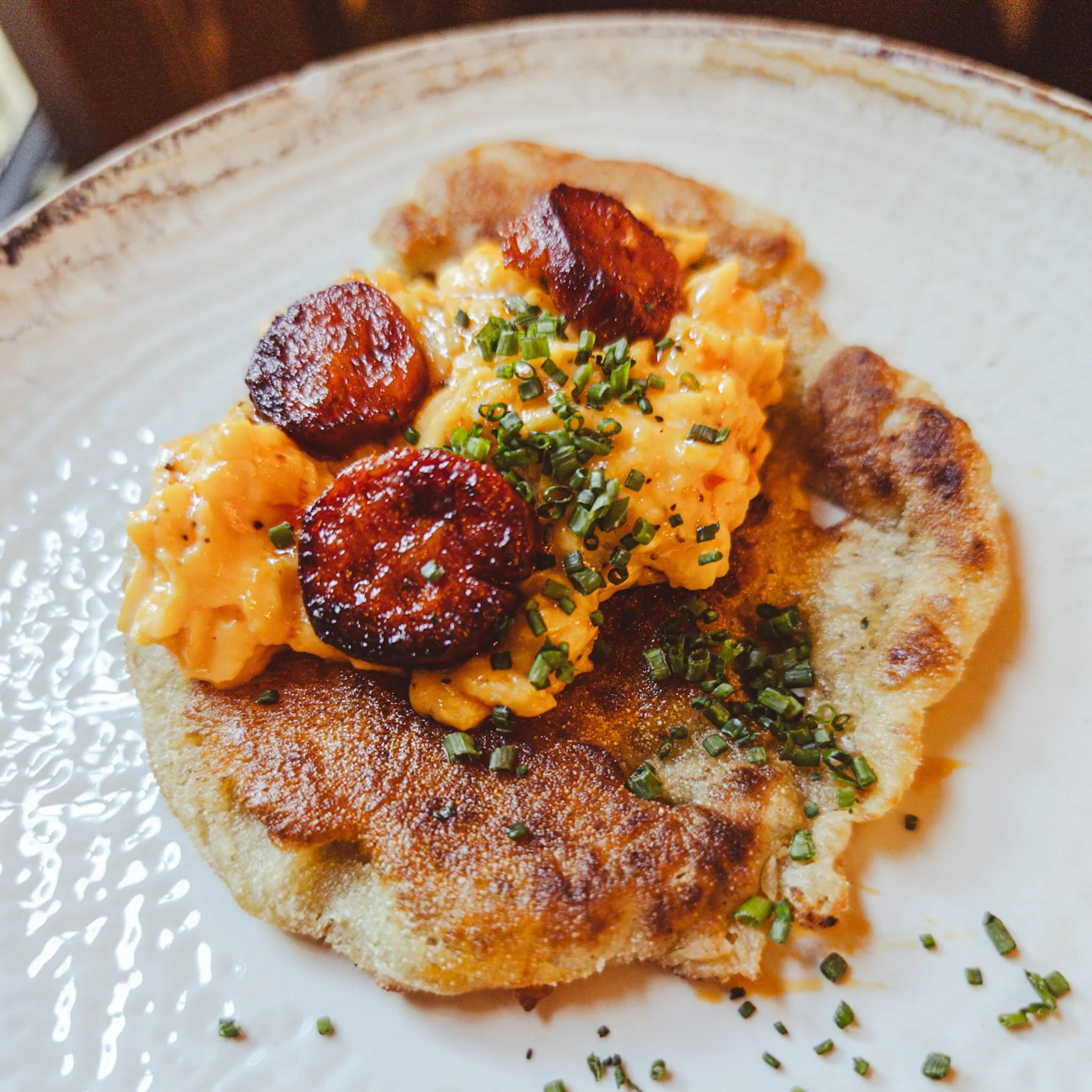 -𝙇𝙐𝙉𝘾𝙃 𝙄𝙎 𝘾𝘼𝙇𝙇𝙄𝙉𝙂-

Just a little reminder that we&rsquo;re serving lunch Thursday&ndash;Saturday, and of course our Sunday roasts every week.

Now, can we take a moment for this beauty? 

𝘾𝙝𝙤𝙧𝙞𝙯𝙤 &amp; 𝙚𝙜𝙜 𝙛𝙡𝙖𝙩𝙗𝙧𝙚𝙖𝙙 