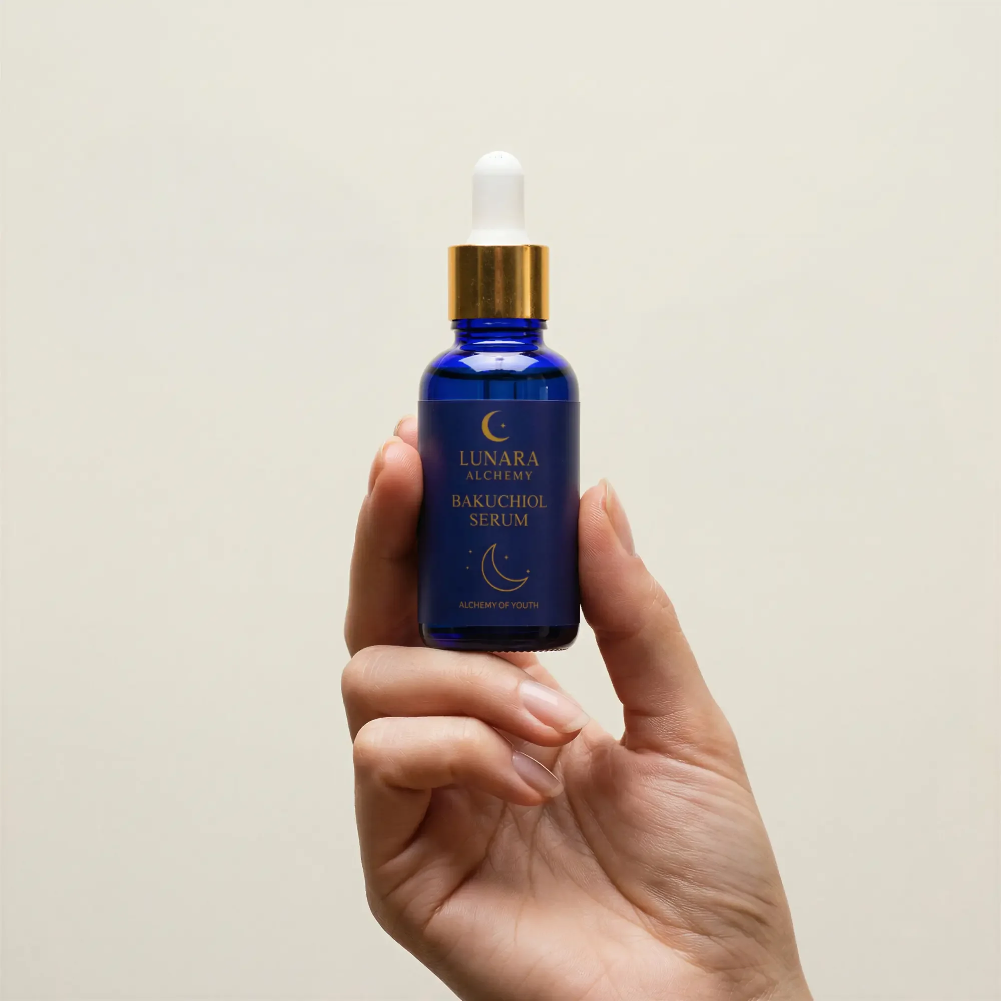 skin care photography lunara alchemy in hand.webp