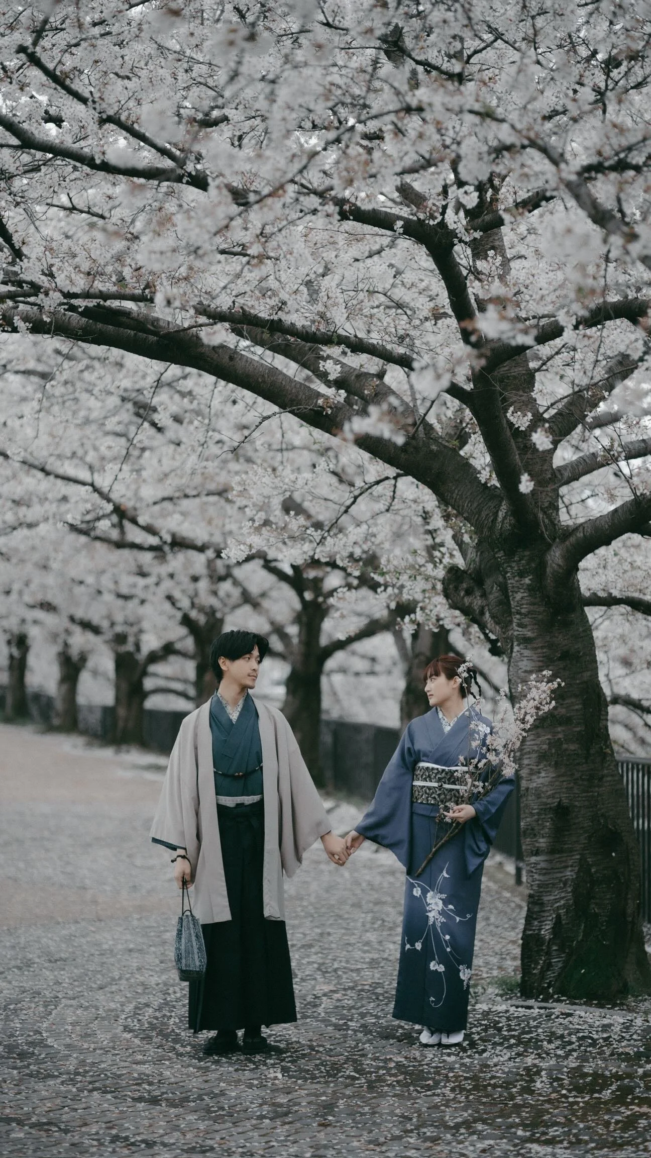 「和寂的京都婚攝」
・近200套和服供客人選擇
・專業化妝師 @wanosabi.beauty 
  提供化妝、髮型、跟妝服務
・古民家Studio室內拍攝服務
・專車接送服務

歡迎DM查詢2024-2025年檔期
@wanosabi.wedding
&hellip;&hellip;&hellip;&hellip;&hellip;&hellip;&hellip;&hellip;&hellip;&hellip;&hellip;&hellip;&hellip;&hellip;&hellip;&he