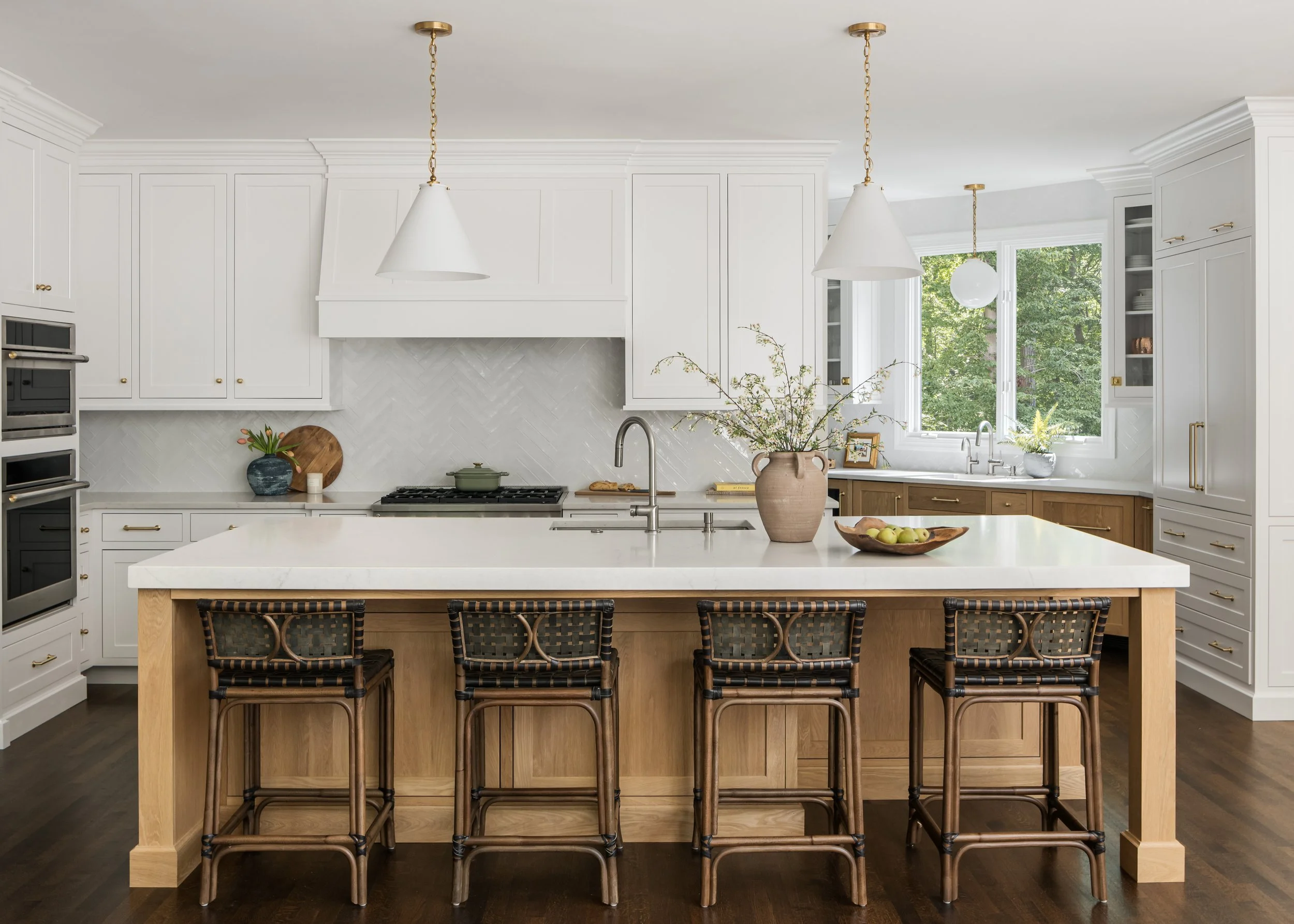 THE SECRET OF A TIMELESS KITCHEN