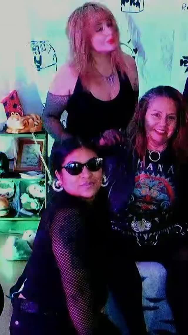 That one time we gave Betty a punk makeover!! 🖤🫶🏼🥹 This one goes out to all the homegirls who showed up how to put on winged-eyeliner and put us on to their favorite bands! 👯‍♀️👯‍♂️
We’ll be sharing more special moments from camp