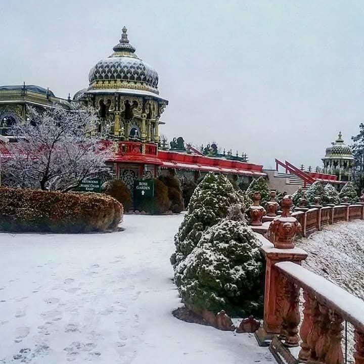It's a Winter Wonderland out there! ❄️

Check out these great photos by KMF Photography: @kristymm 😍

Be safe in your travels throughout the Holidays as we are getting lots of winter snow already. If you're visiting Moundsville, check our lodging fa