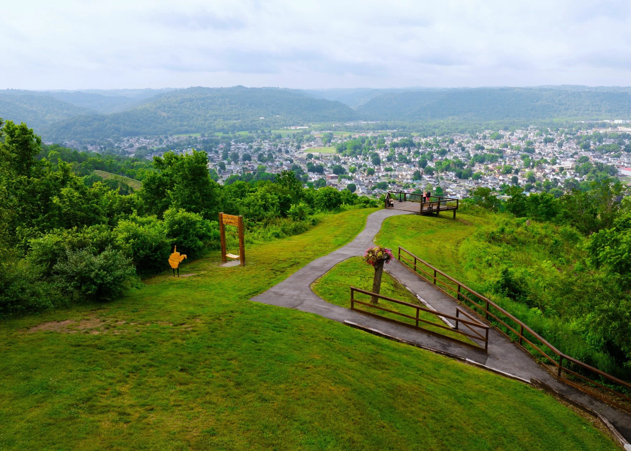 Our favorite view of Moundsville? This one! 😍

The Overlook at Grand Vue is the perfect place to take in this gorgeous view of our little river town. Take a selfie at the #AlmostHeaven Swing and enjoy the scenery!

#VisitMoundsville #MoundsvilleWV #