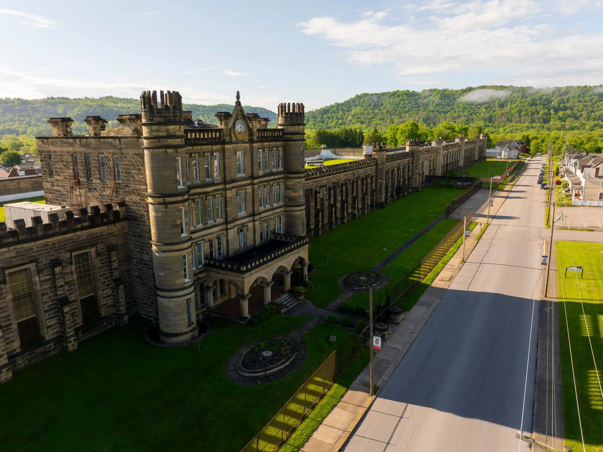 Take a Tour You Won't Forget this Summer ⏰

The West Virginia Penitentiary offers a glimpse into the dark past that used to fill it's hallways and cells. With it's gothic architecture, this ominous building offers an unforgettable tour! Get tickets n