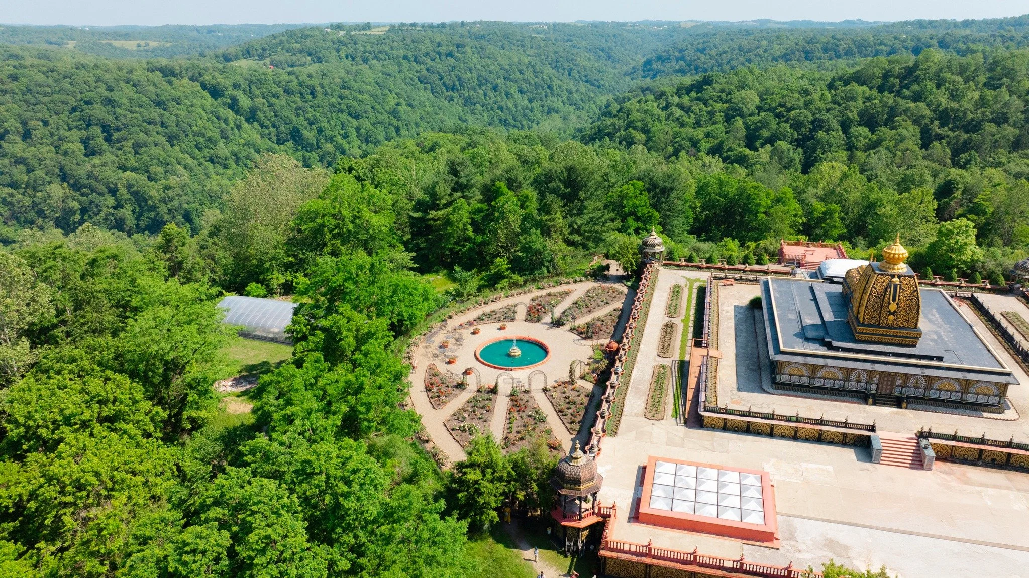 Summer is in Bloom! 🌹✨

Experience the exquisite architecture and natural beauty of the Palace of Gold. The rose gardens are blooming and ready for your next Sunday brunch! Plan your visit at VisitMoundsville.com

#VisitMoundsville #MoundsvilleWV #A