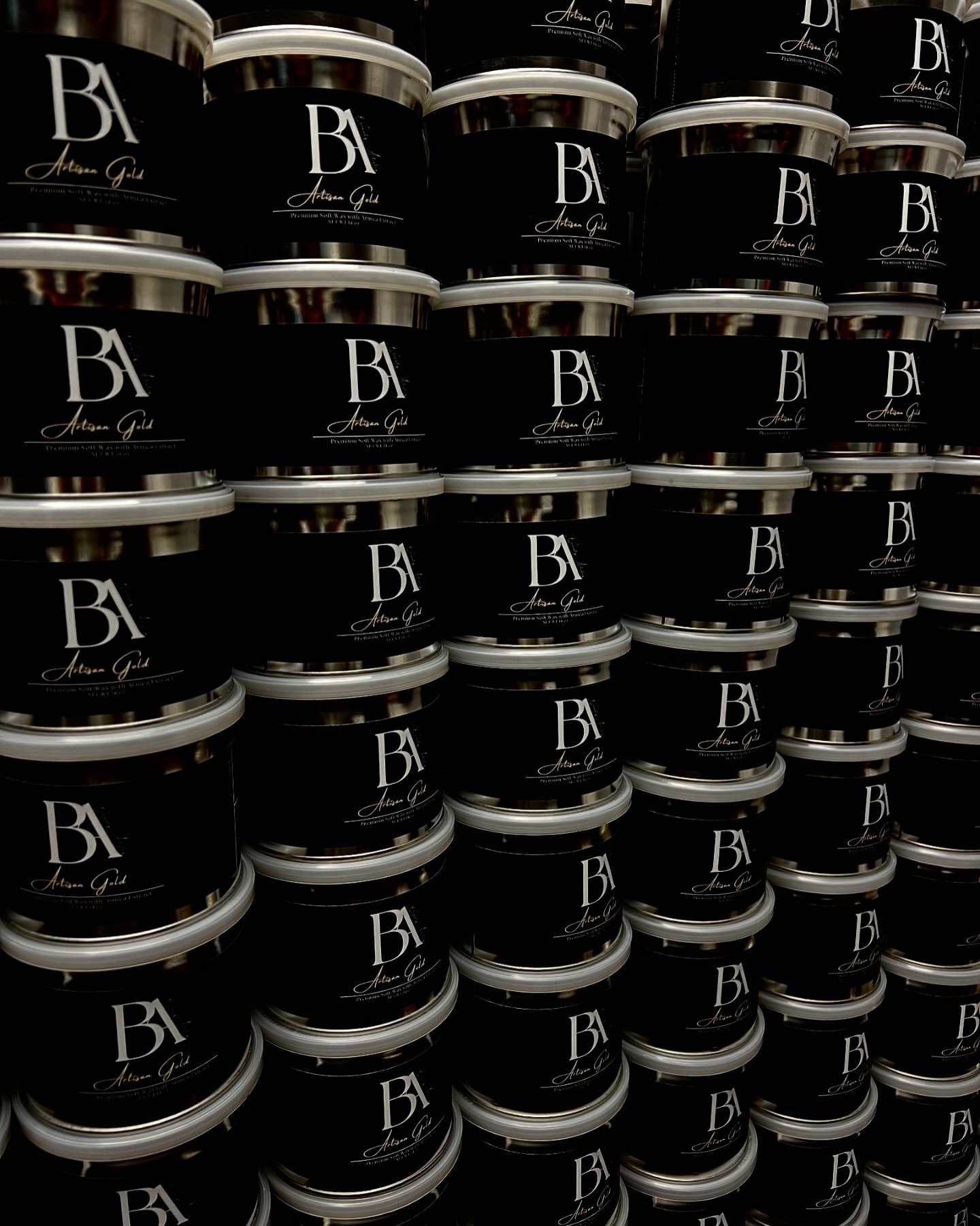 Artisan Gold Premium Soft Wax
Best way to describe it: Soft Wax that acts like a Hard Wax
Truly the best of both worlds, would you try this one of a kind wax? 

#softwax #wax #esthetician #esthetics #bodywax #bodywaxing