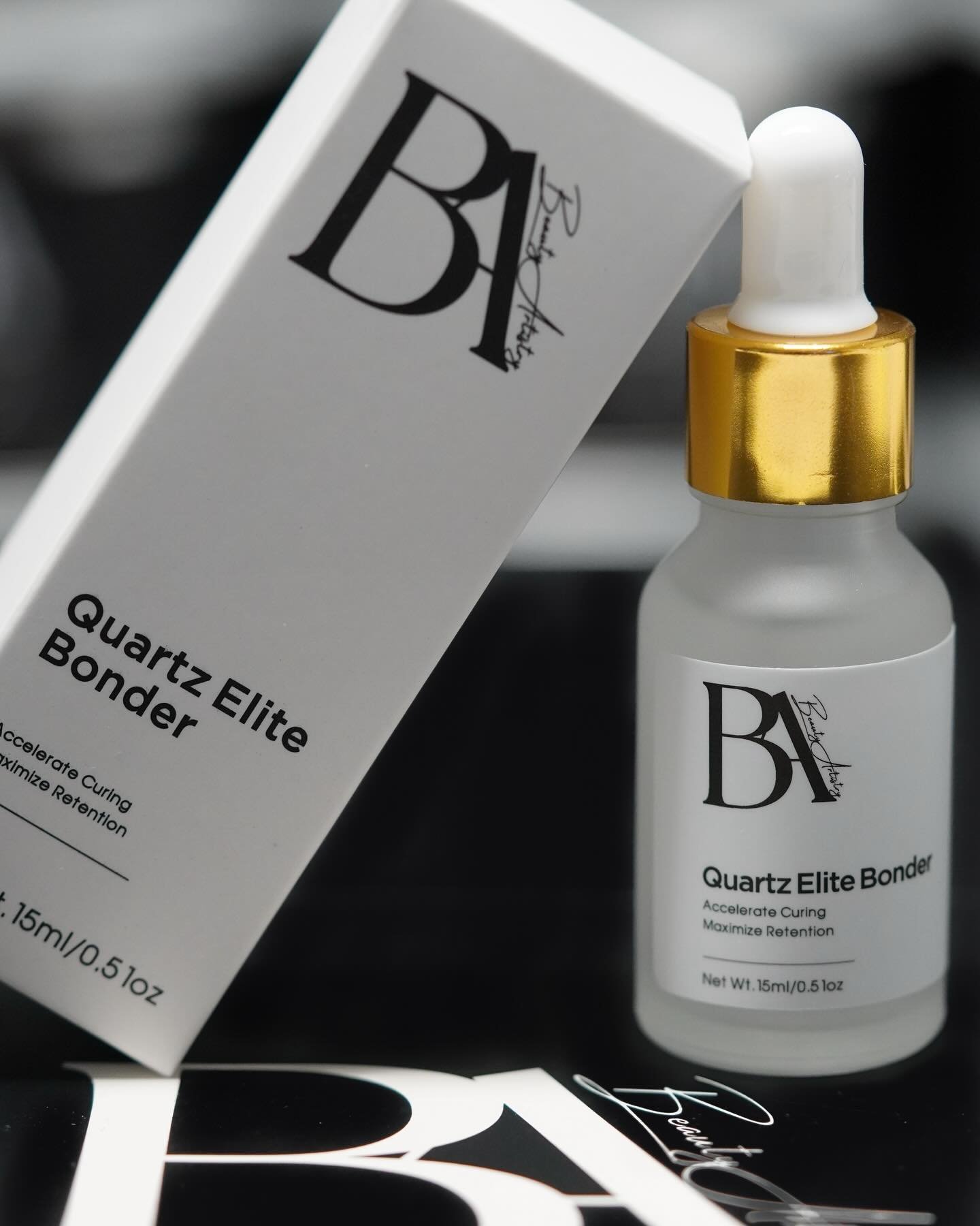 Meet Quartz Elite Bonder
🩶 Maximize Retention 
🩶 Seal adhesive WITHOUT shock curing
🩶 Reduce Sensitivity and Irritation 
🩶 Adds elasticity to the adhesive bonding points, providing additional flexibility 
🩶 Can get lashes wet after 3 minutes 

#