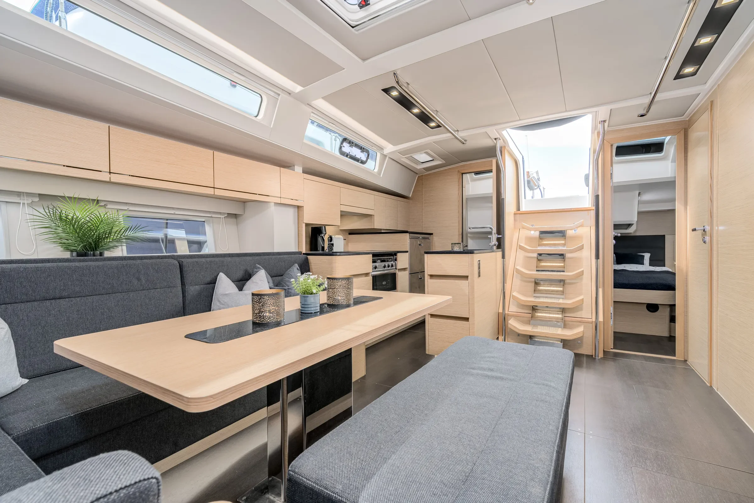 Hanse 548-87_web.webp