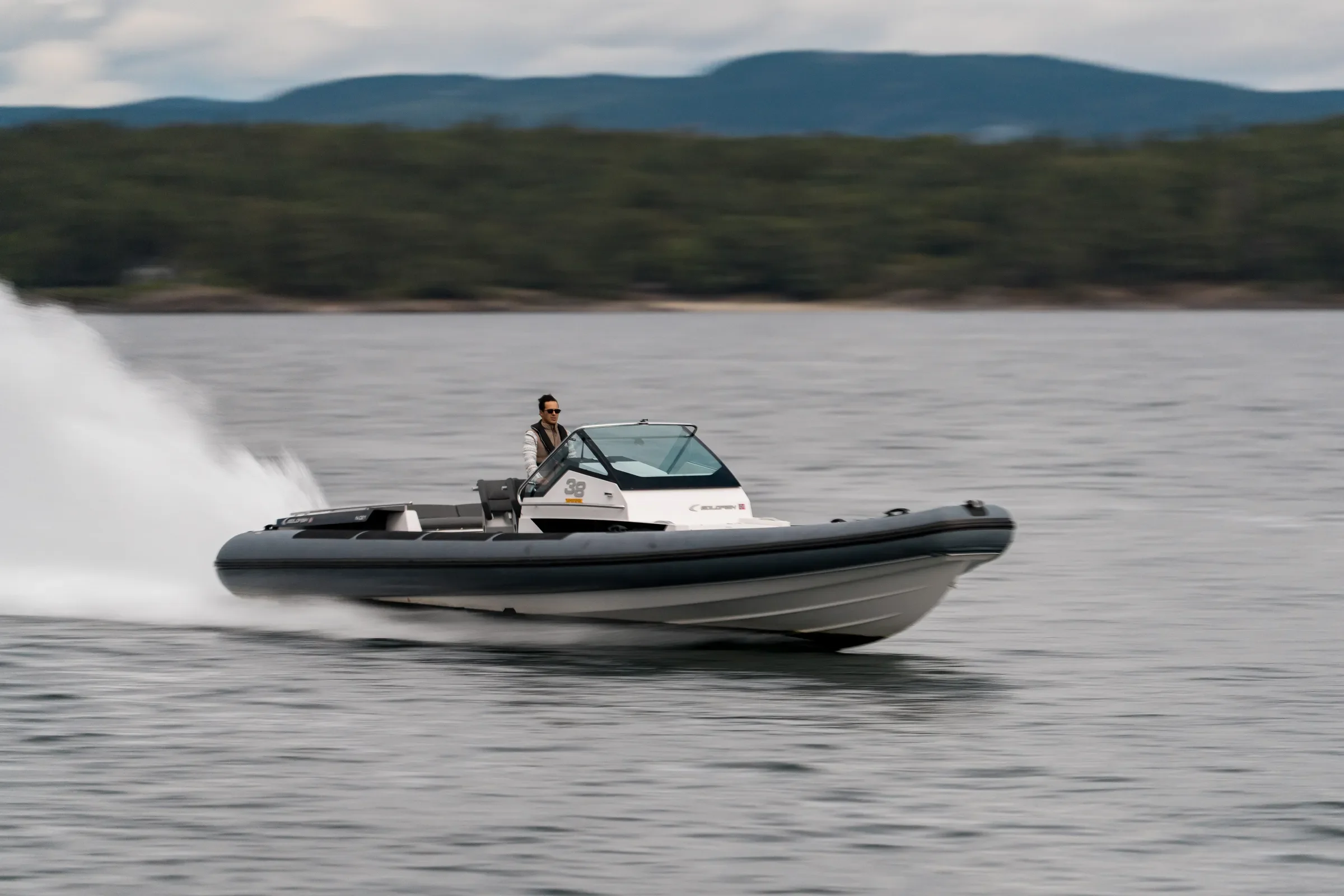 Goldfish 38 SuperSport 2x Mercury TDI V8 370HP-32_web.webp