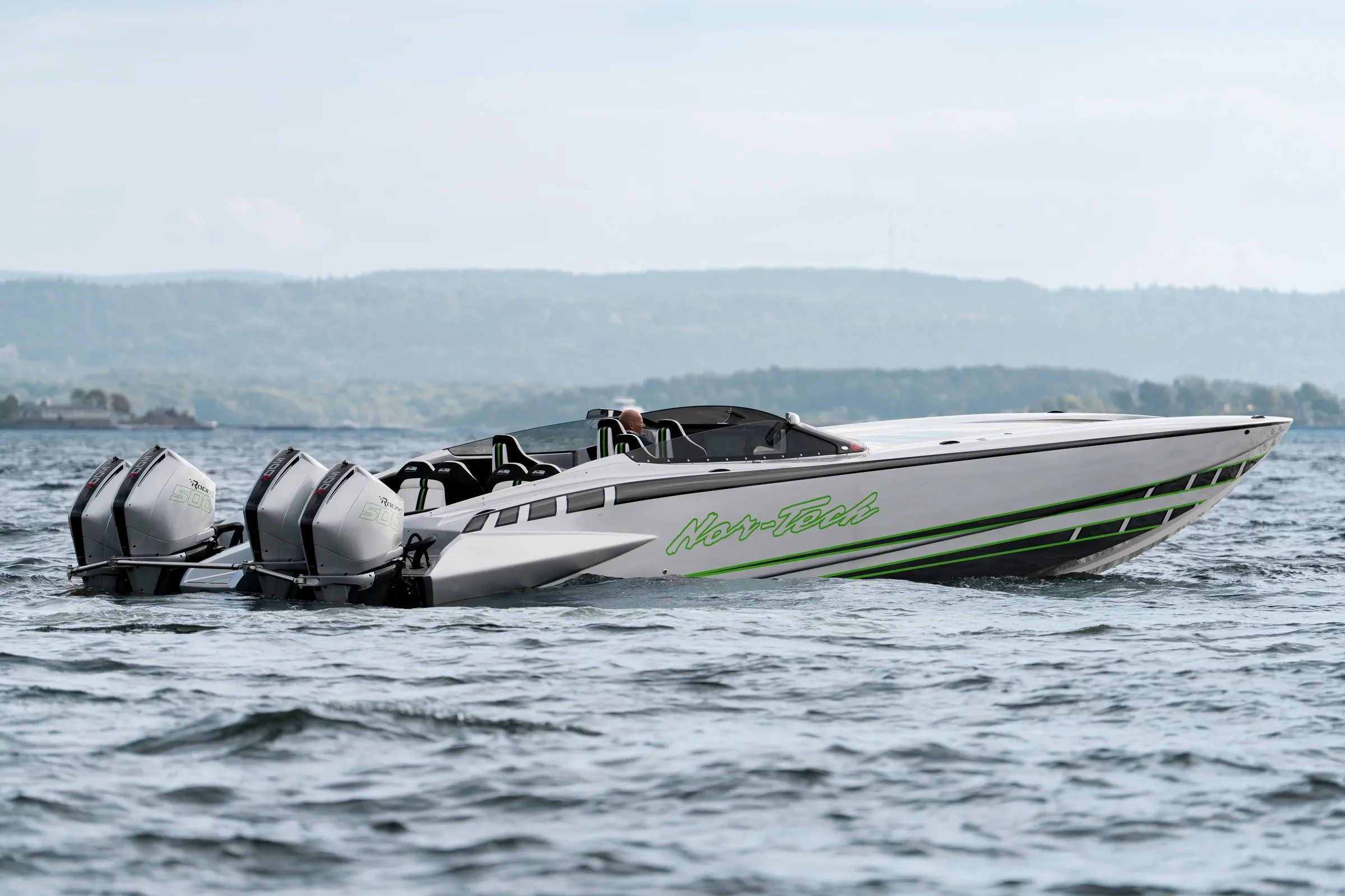 Nor-Tech 4000 Roadster 4x 500HP Mercury Racing-65_web.webp