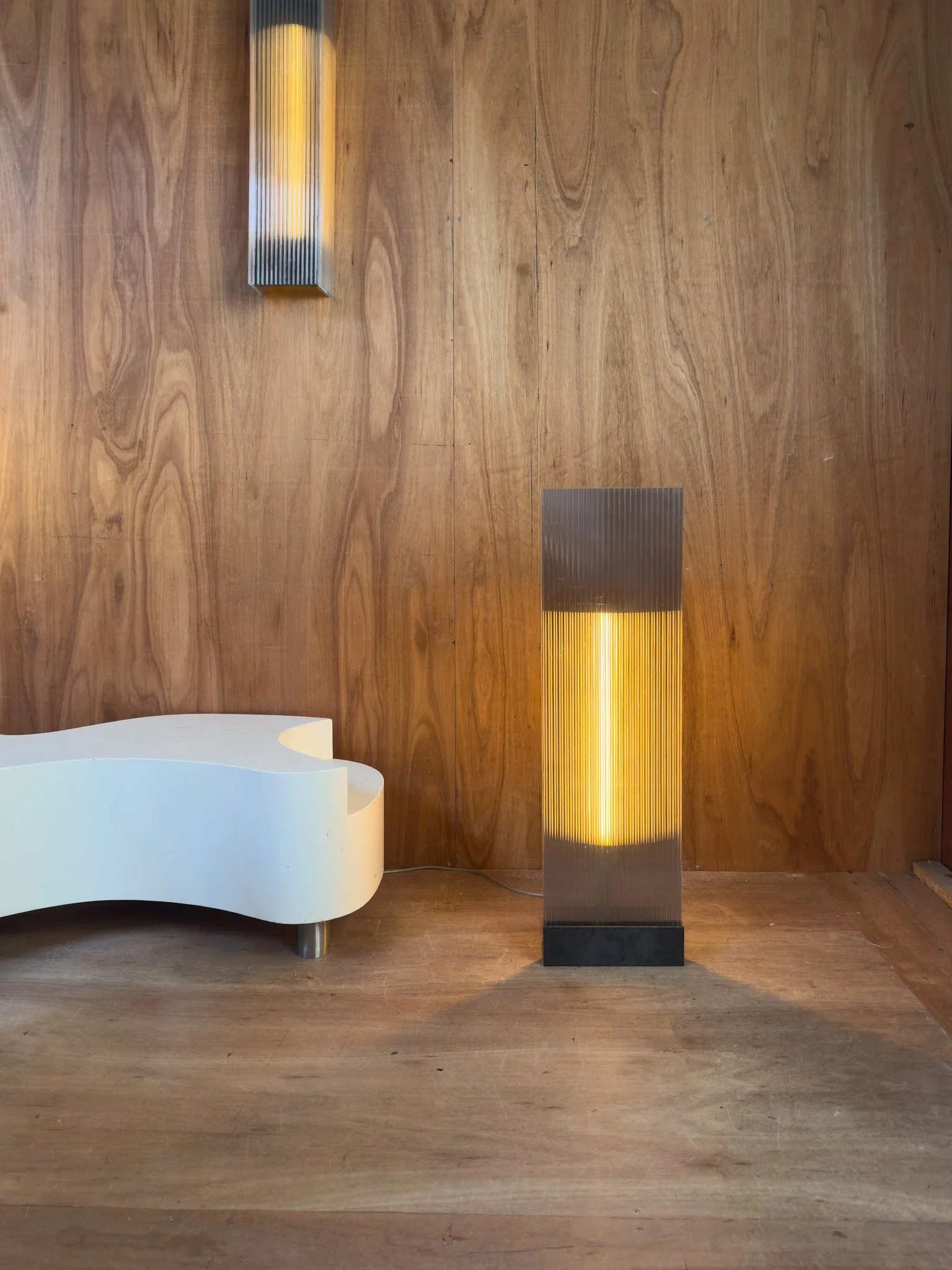 POLY-C-1 extra tall Smoke Brown (with orange LED tube)