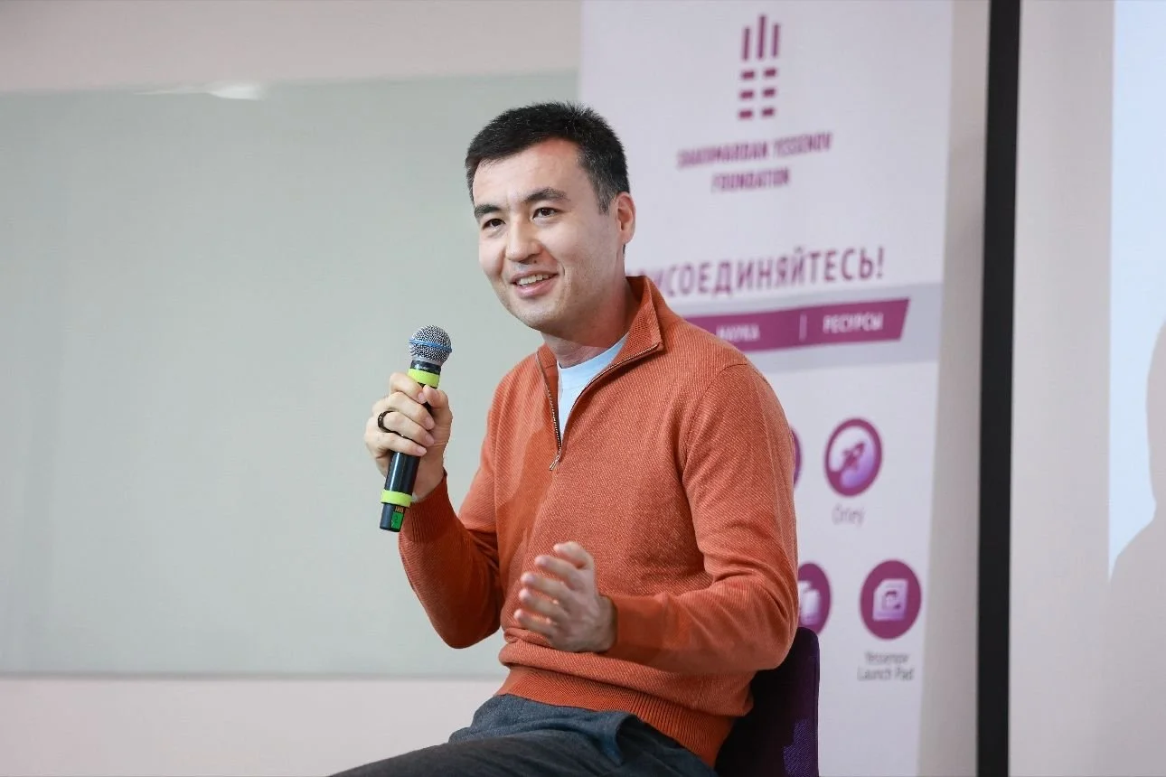 Galimzhan Yessenov at the Shakhmardan Yessenov Science and Education Foundation