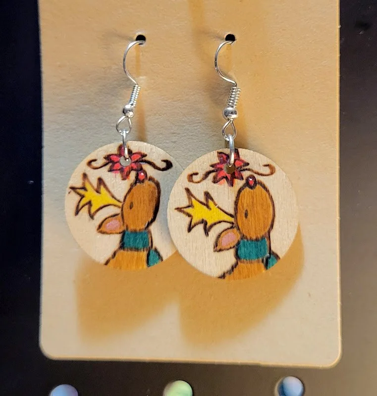 #123 sm reindeer earrings