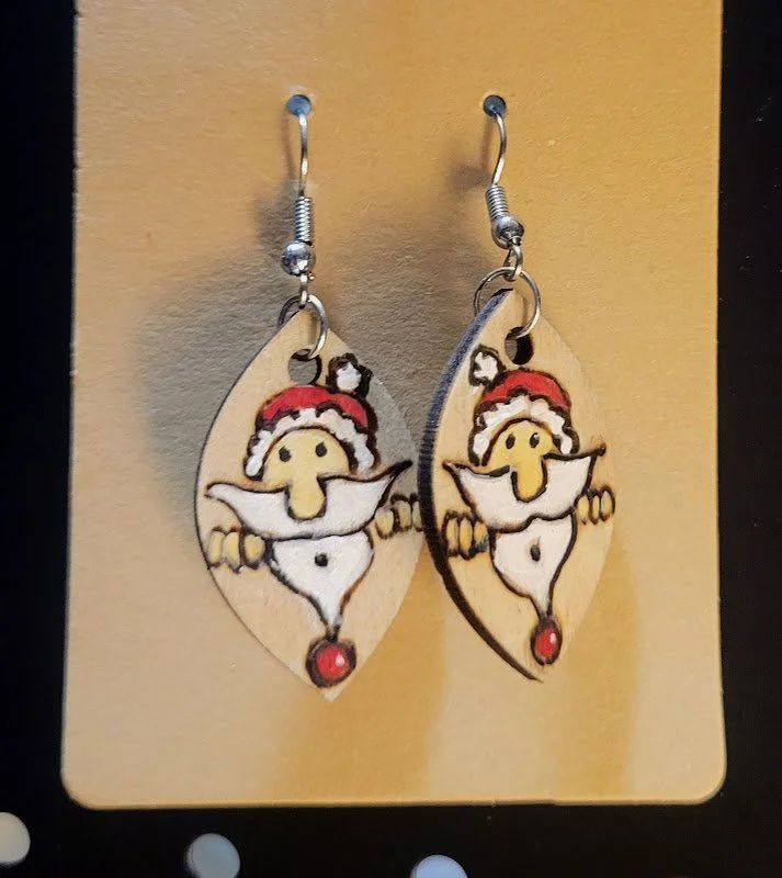 #116 santa face with ornament