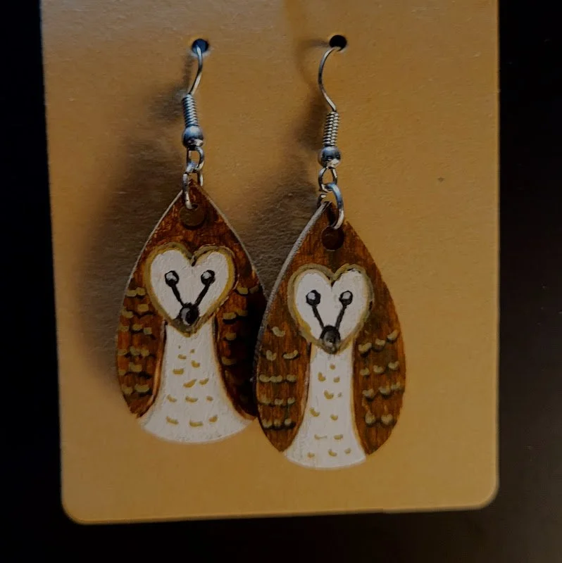#127 sm hoot owl earrings