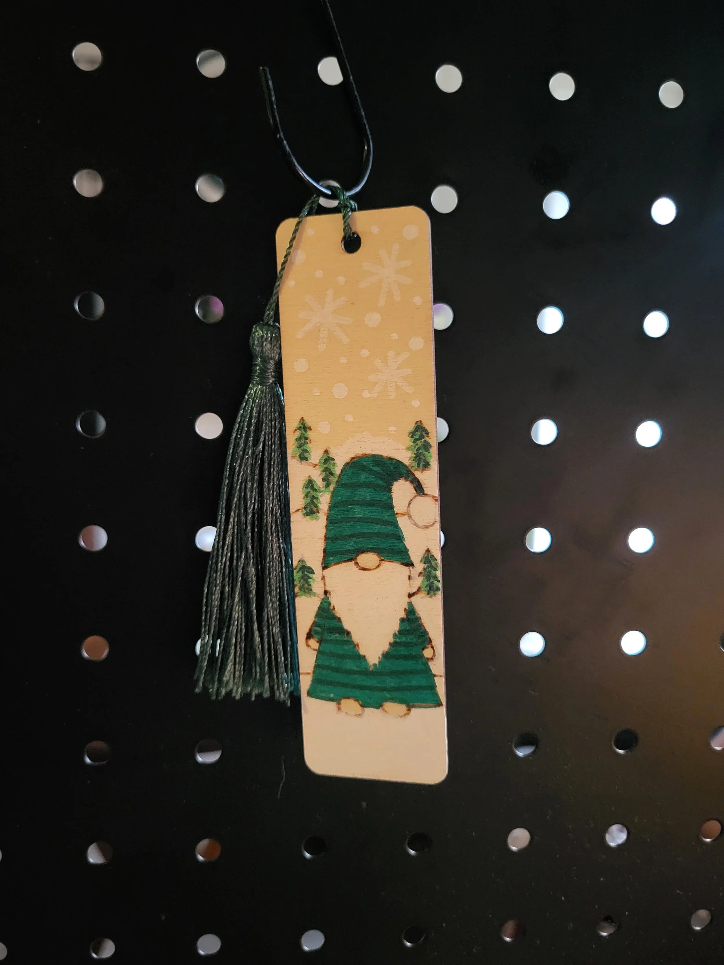 #214 green xmas gnome bookmark