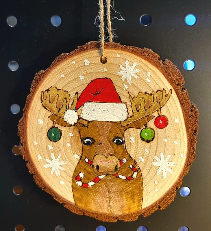 #34-MOOSE WITH CANDY CANE ORNAMENT