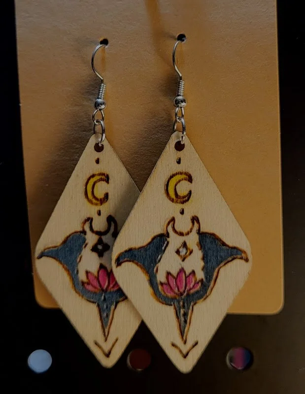 #132 stingray earrings