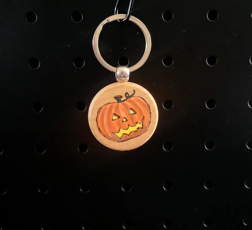 #602 Jack-o-lantern keychain