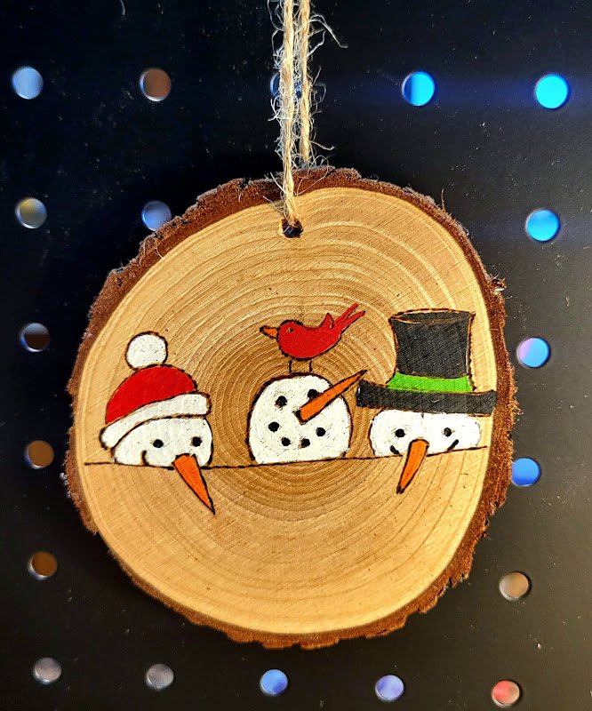 #44-THREE SNOWMEN ON A LEDGE ORNAMENT