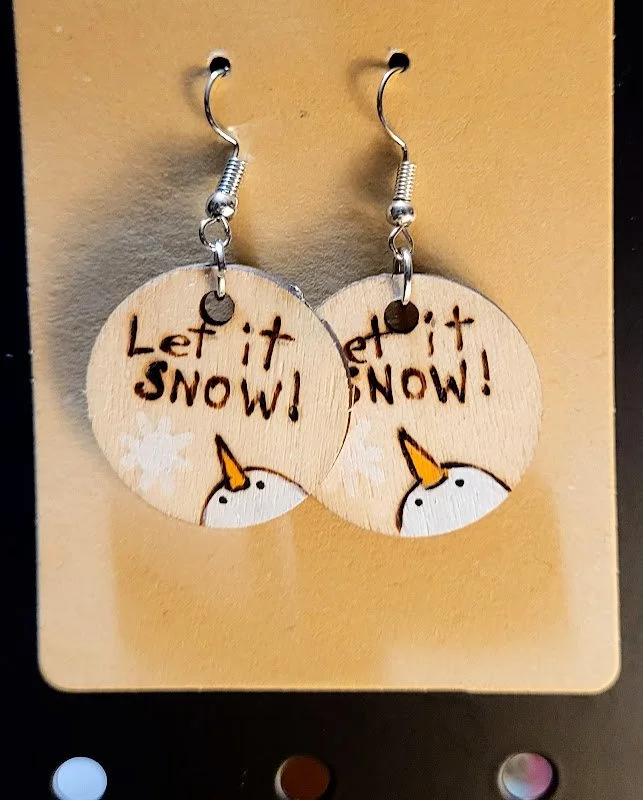 #122 let it snow snowman looking up