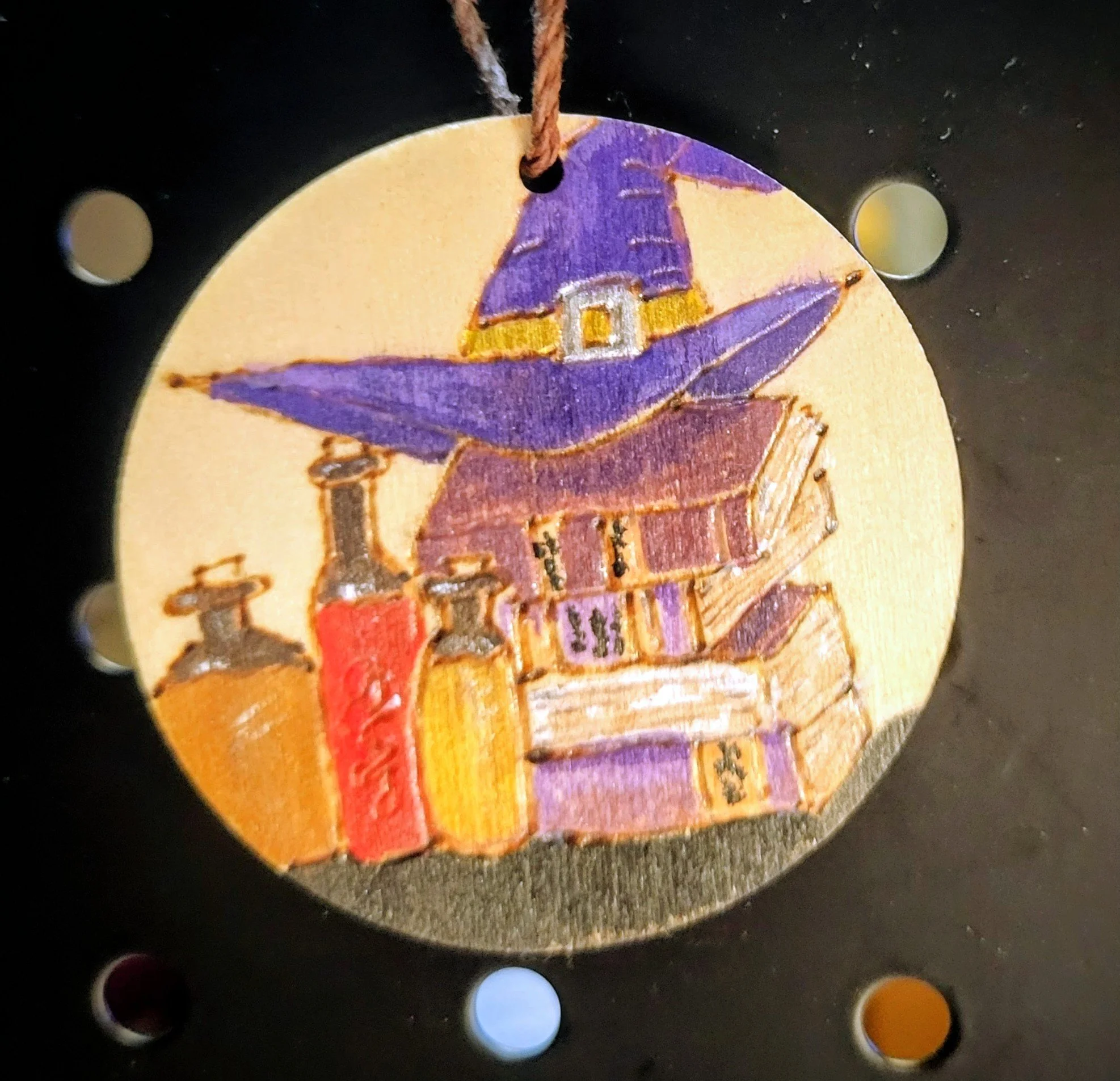 #79 Witch hat with potions ornament