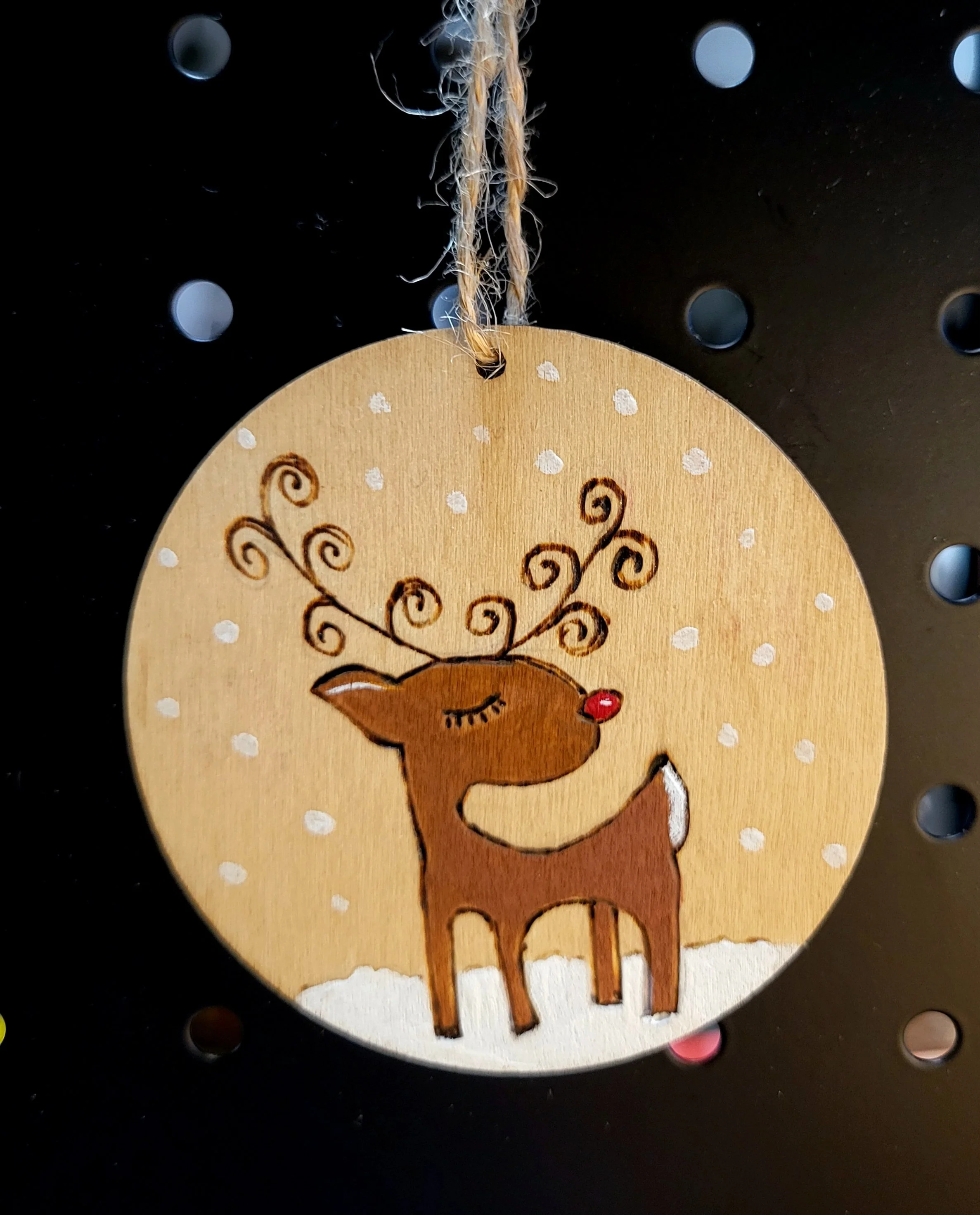 #62-pretty deer ornament