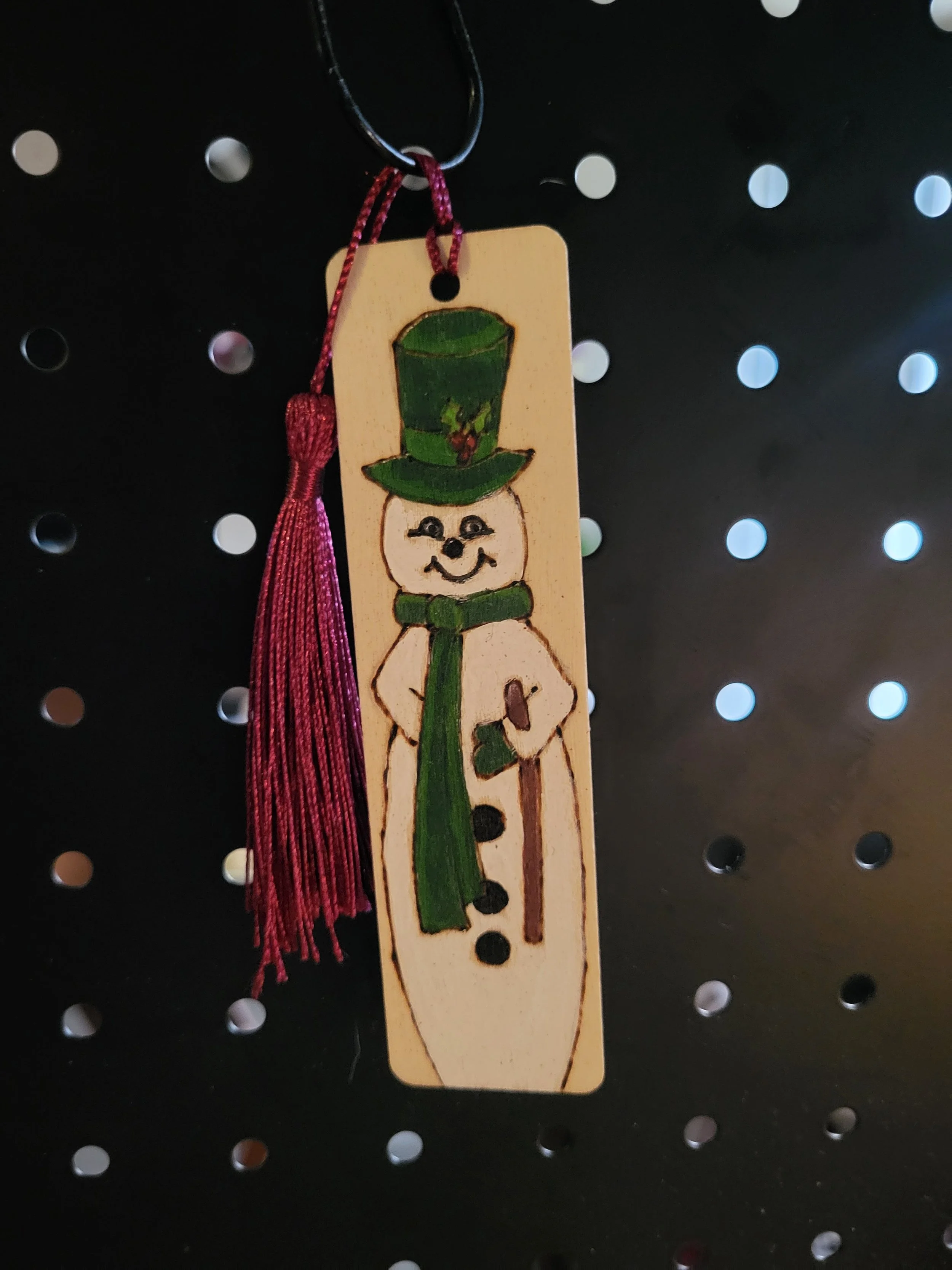 219 tall snowman w green hat