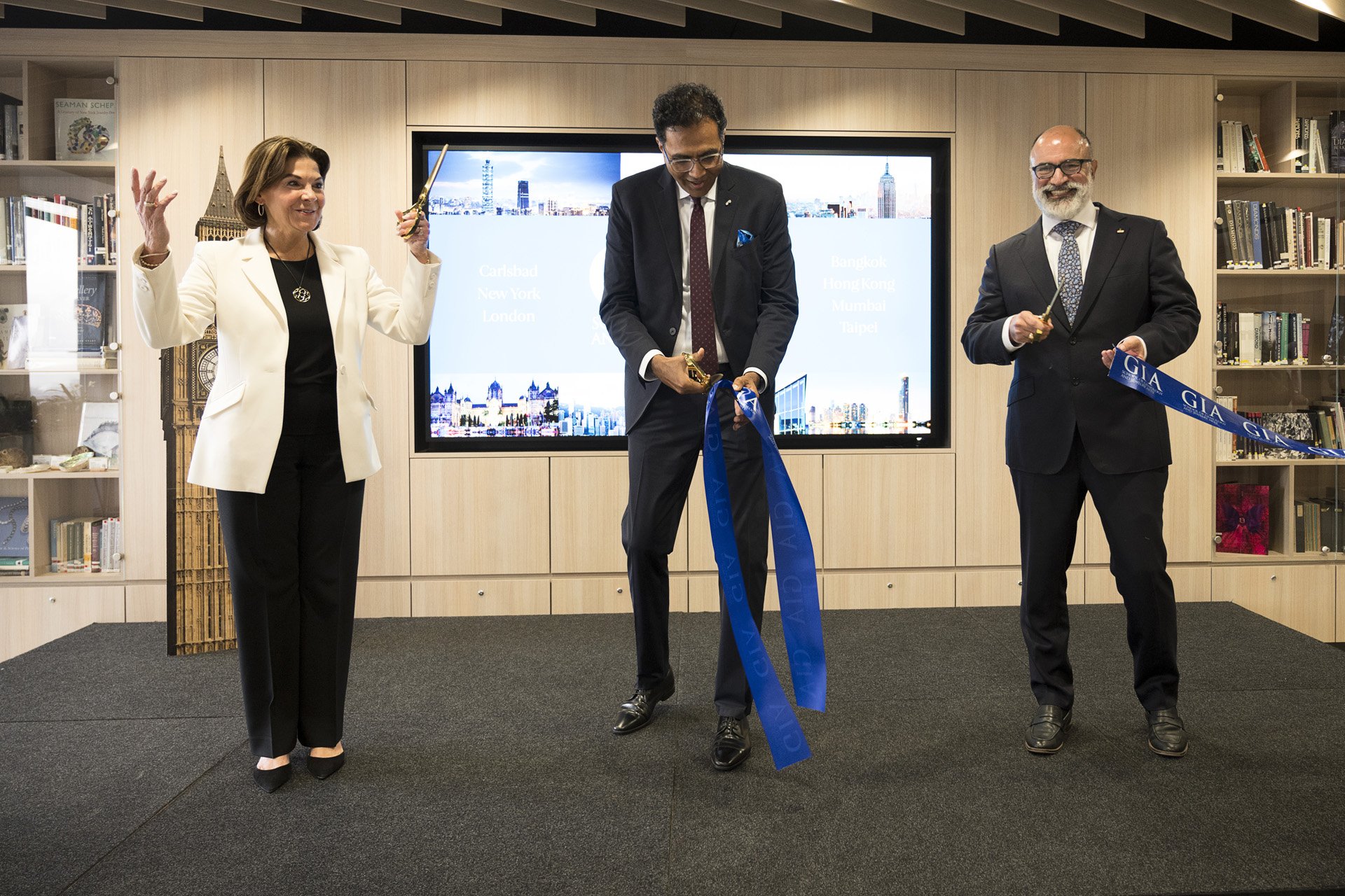 114_GIA_OpeningDayOct26_DSC_0904LR.jpg