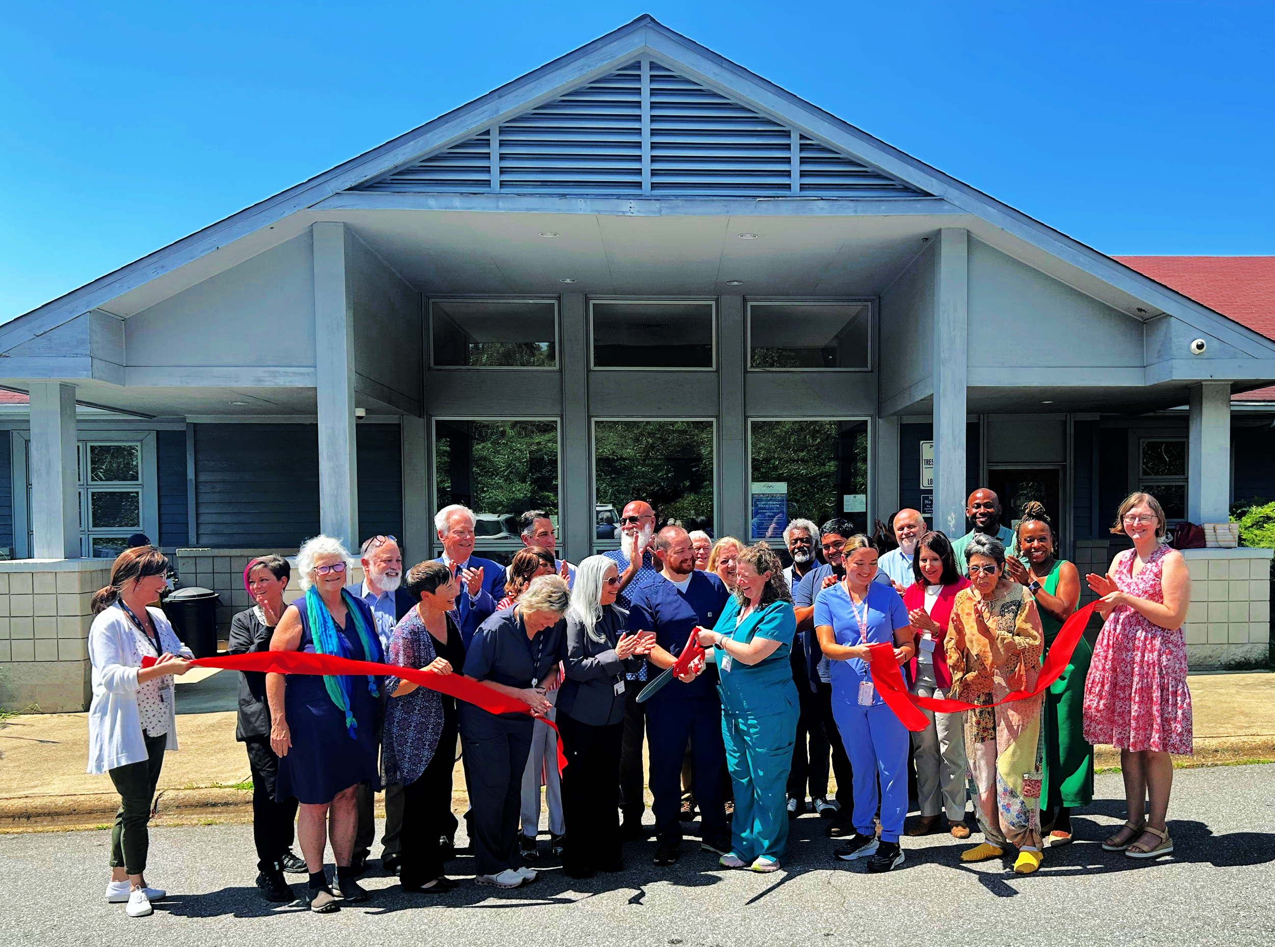 WNCCHS Opens Dental on Livingston to Expand Urgent Dental Care