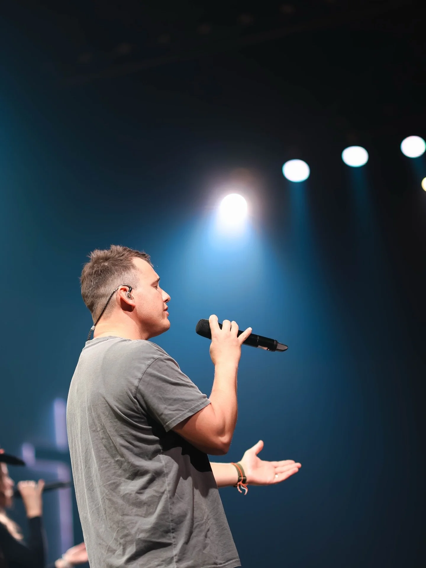 are you ready to have an encounter with jesus?

thursday, feb 26 &bull; 7pm &bull; saint charles campus
powerful worship with all three campuses and a special message from pastor gustavo. slow down, lean in, and make room for god to move&mdash;this i