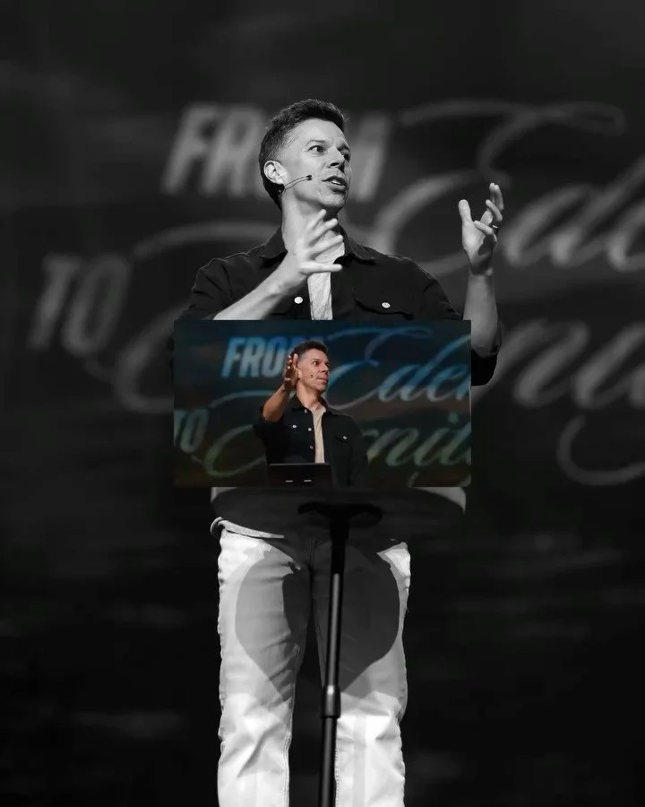 All hail the King of Kings who keeps His promise throughout history to rescue us 🙌