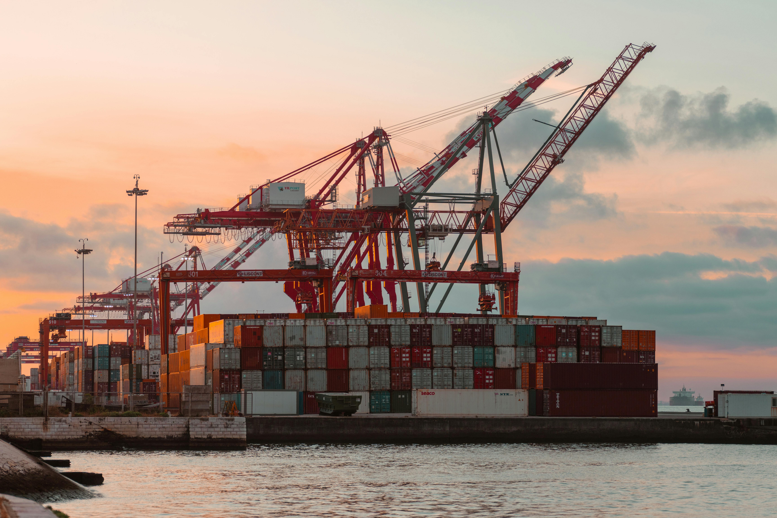 U.S. Port Import Values Drop Faster Than Tonnage After Liberation Day Tariffs