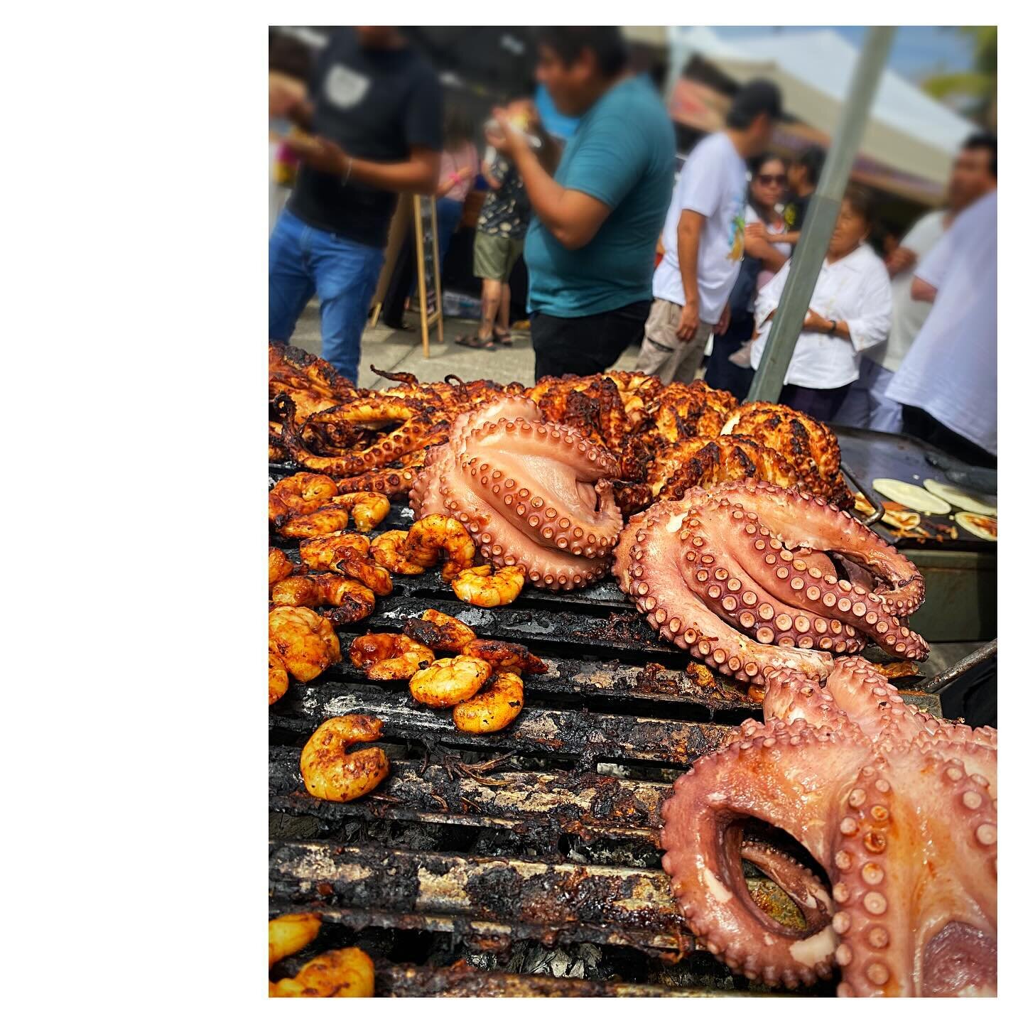 Sun was blazing with Easter Day in full bloom. Streets were blocked for thousands to parade. But I could only focus on the task at hand. Jamaica Mezcalitas were strong. Pulpo took the top prize. Churros were hot and crispy.