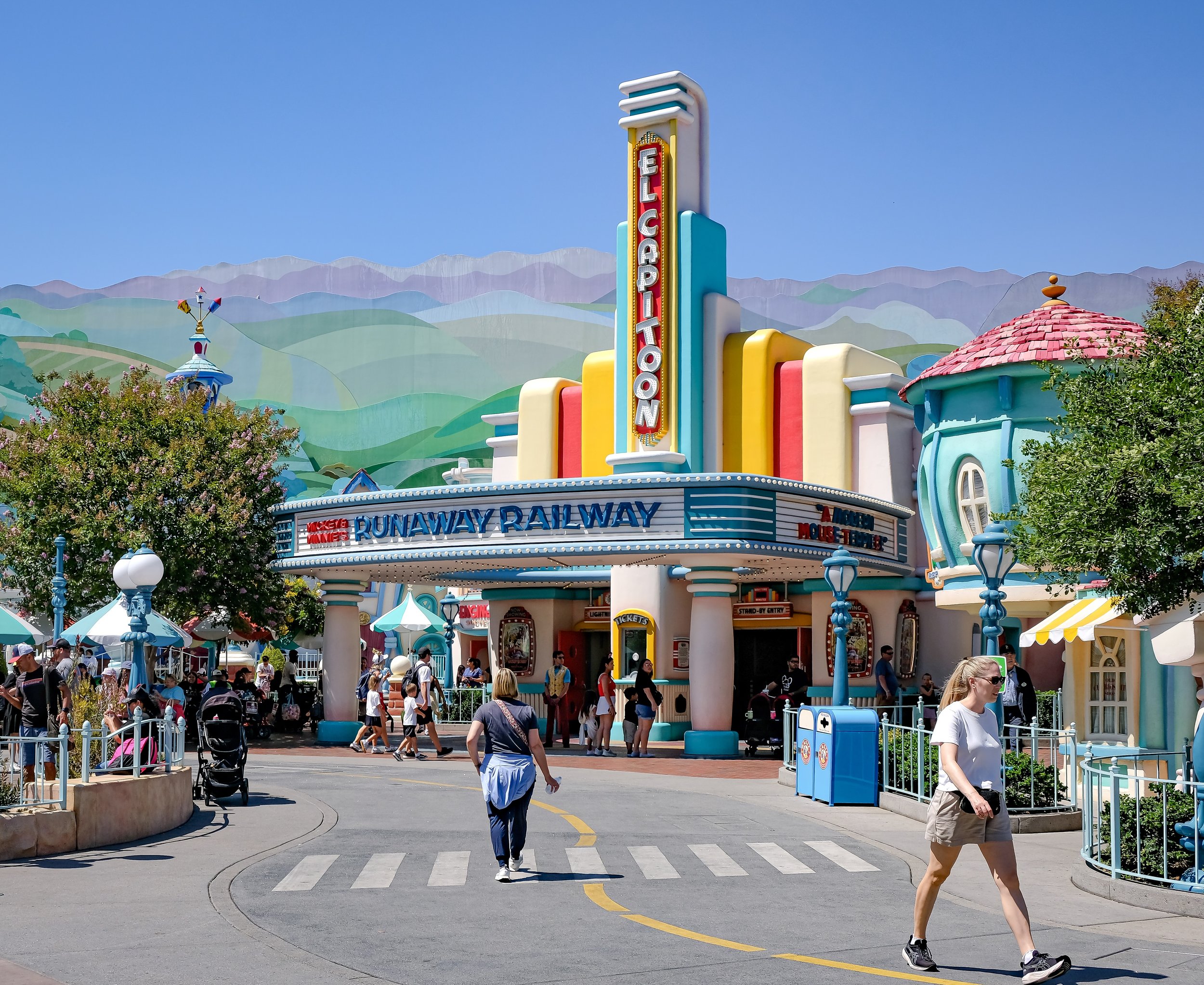 Toontown theater color.jpg