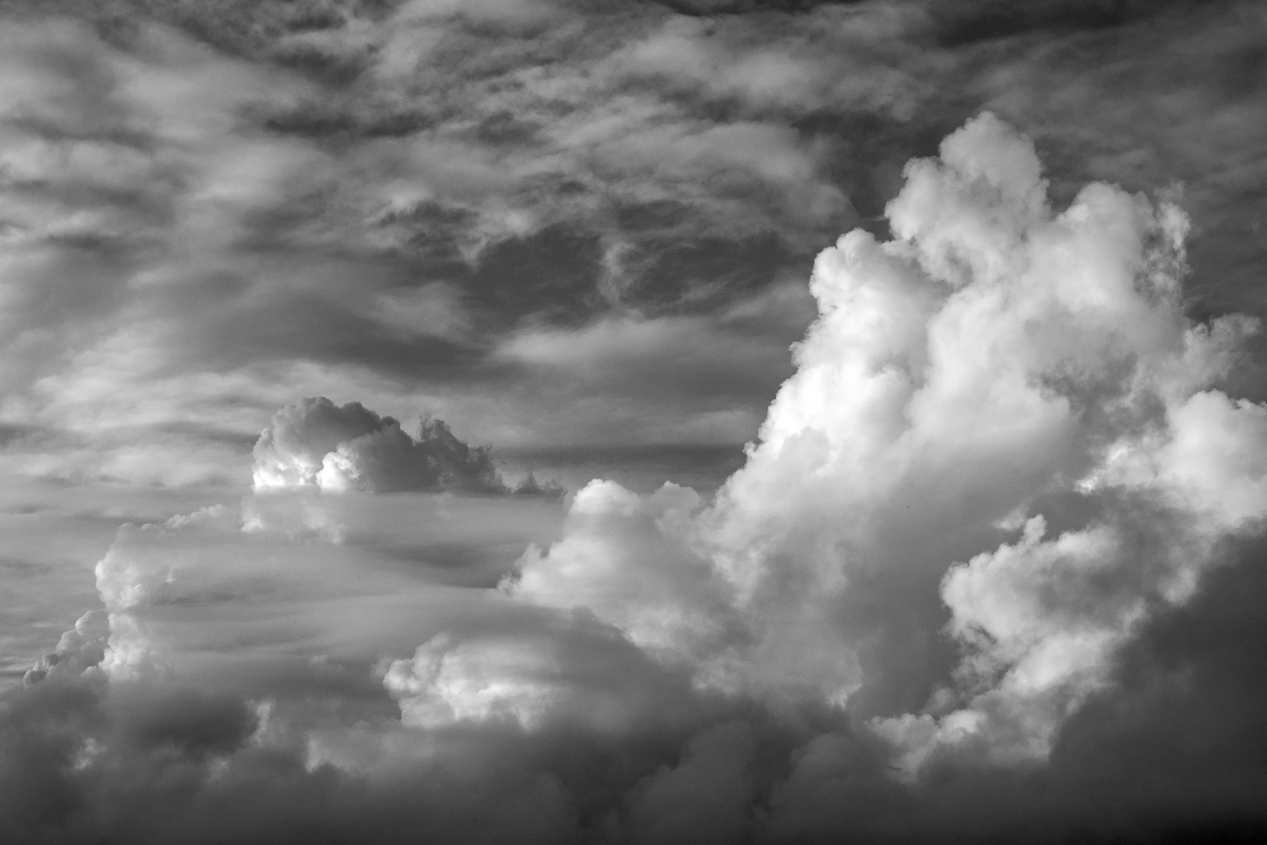 Clouds bnw.jpg
