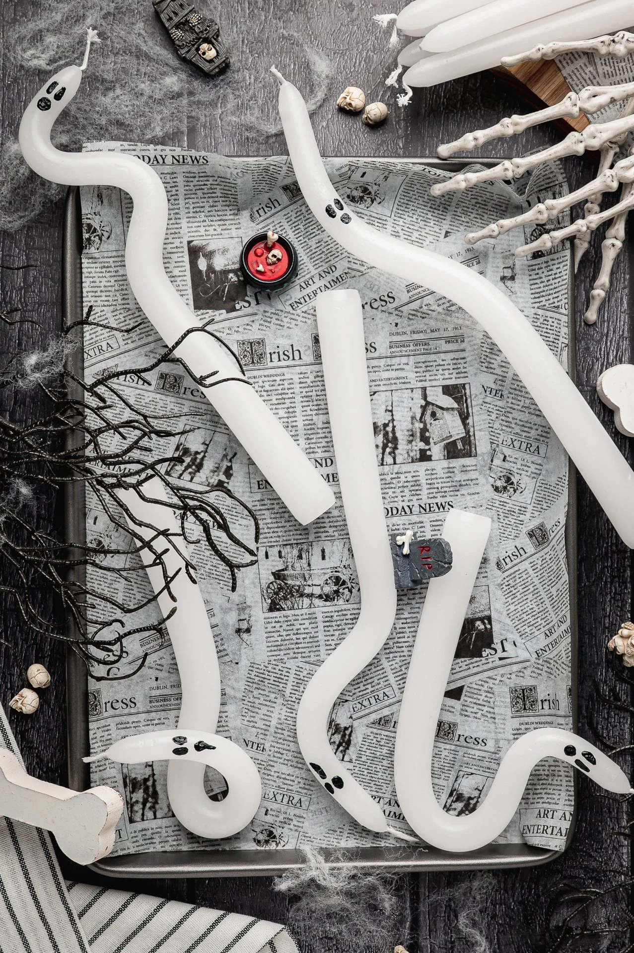 DIY Ghost Candles-7.jpg