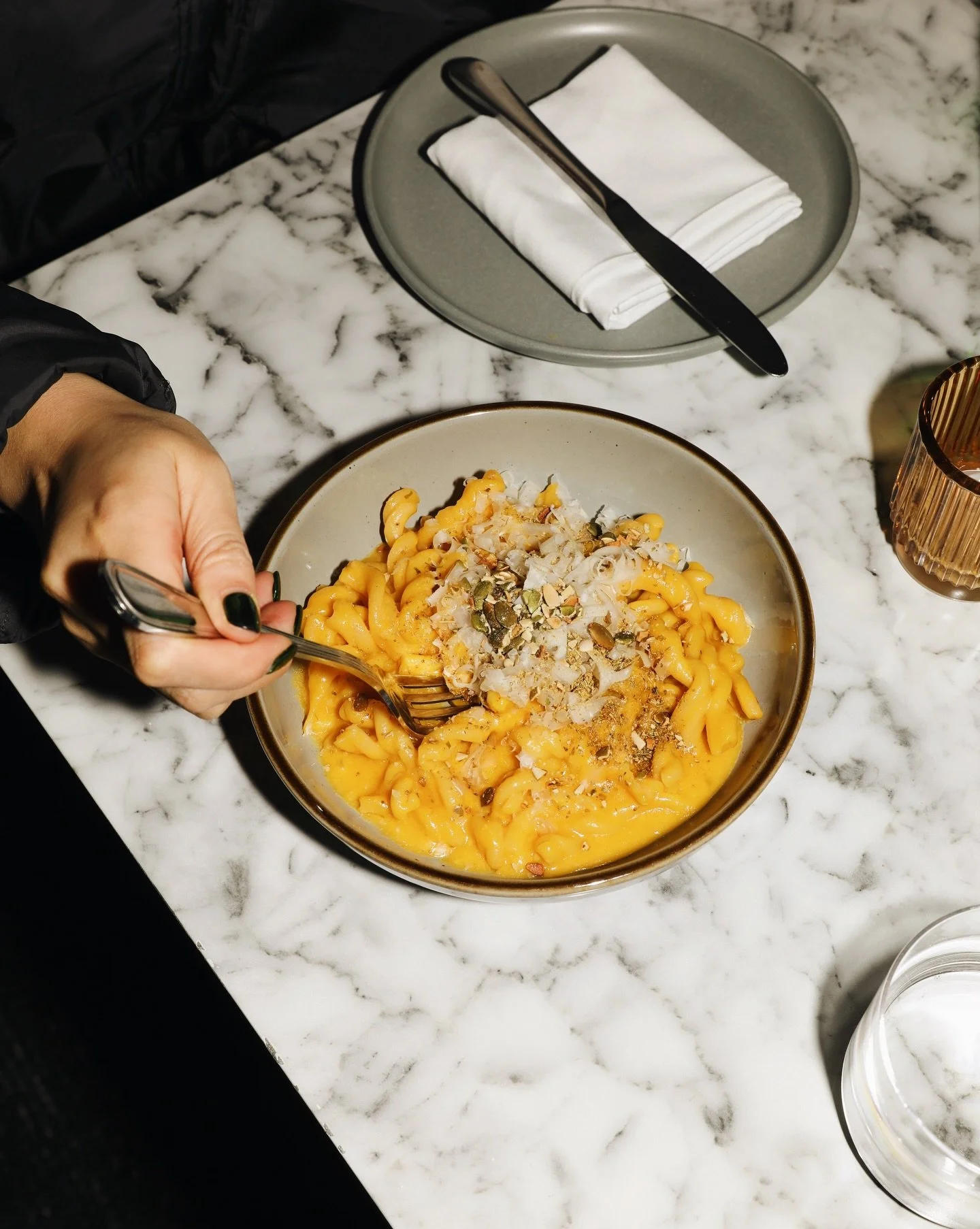 Seasonal and comforting. Our gemelli is paired with a kabocha squash. The squash brings a gentle sweetness and nice mouthfeel, the pepitas add texture, parmesan gives it depth, and fennel pollen lifts everything with a subtle floral note. 🍝

ps. Joi