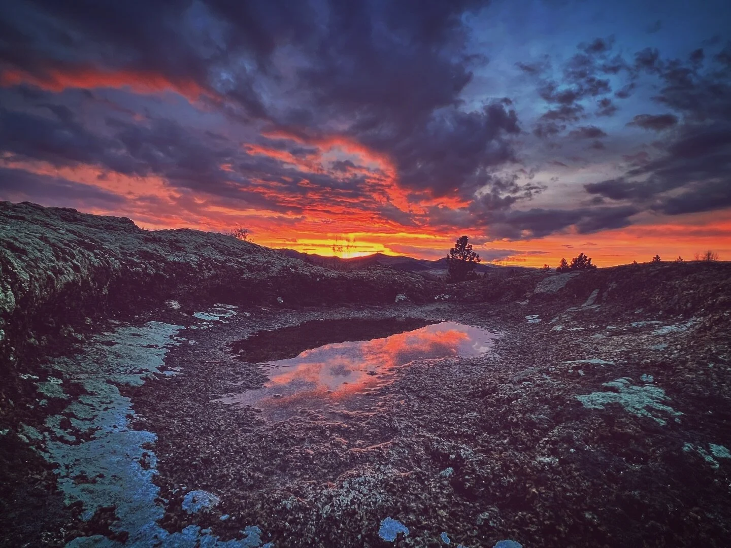Big rock #lake 

#rockymountains #sunset #montana #rocks #sky