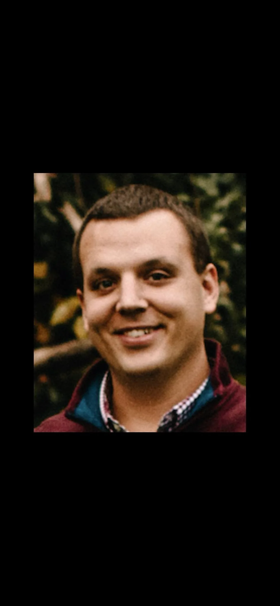 Ross Headshot.jpg
