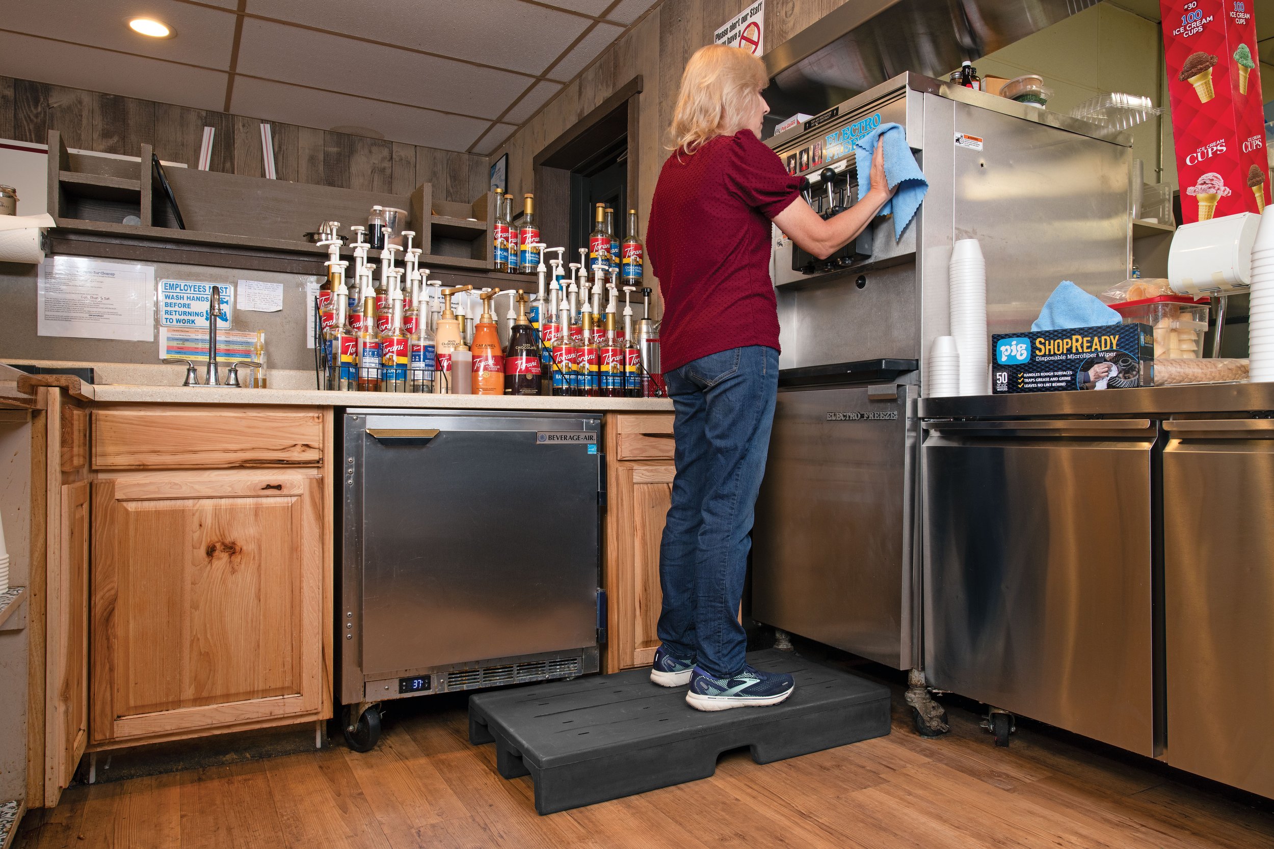 Person standing on MasonWays® Safety Step Platform - MCH557