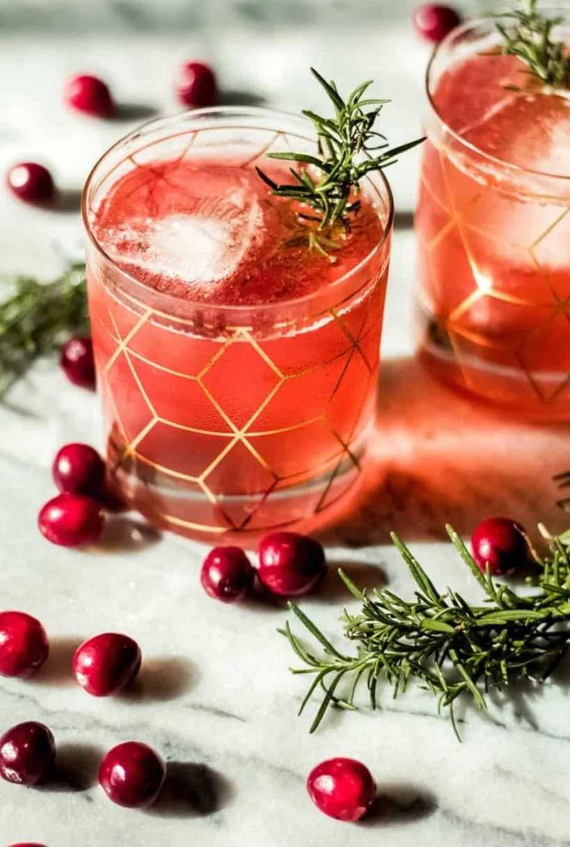 Holiday Cocktail Garnishes: Tips and Tricks to Elevate Your Drinks