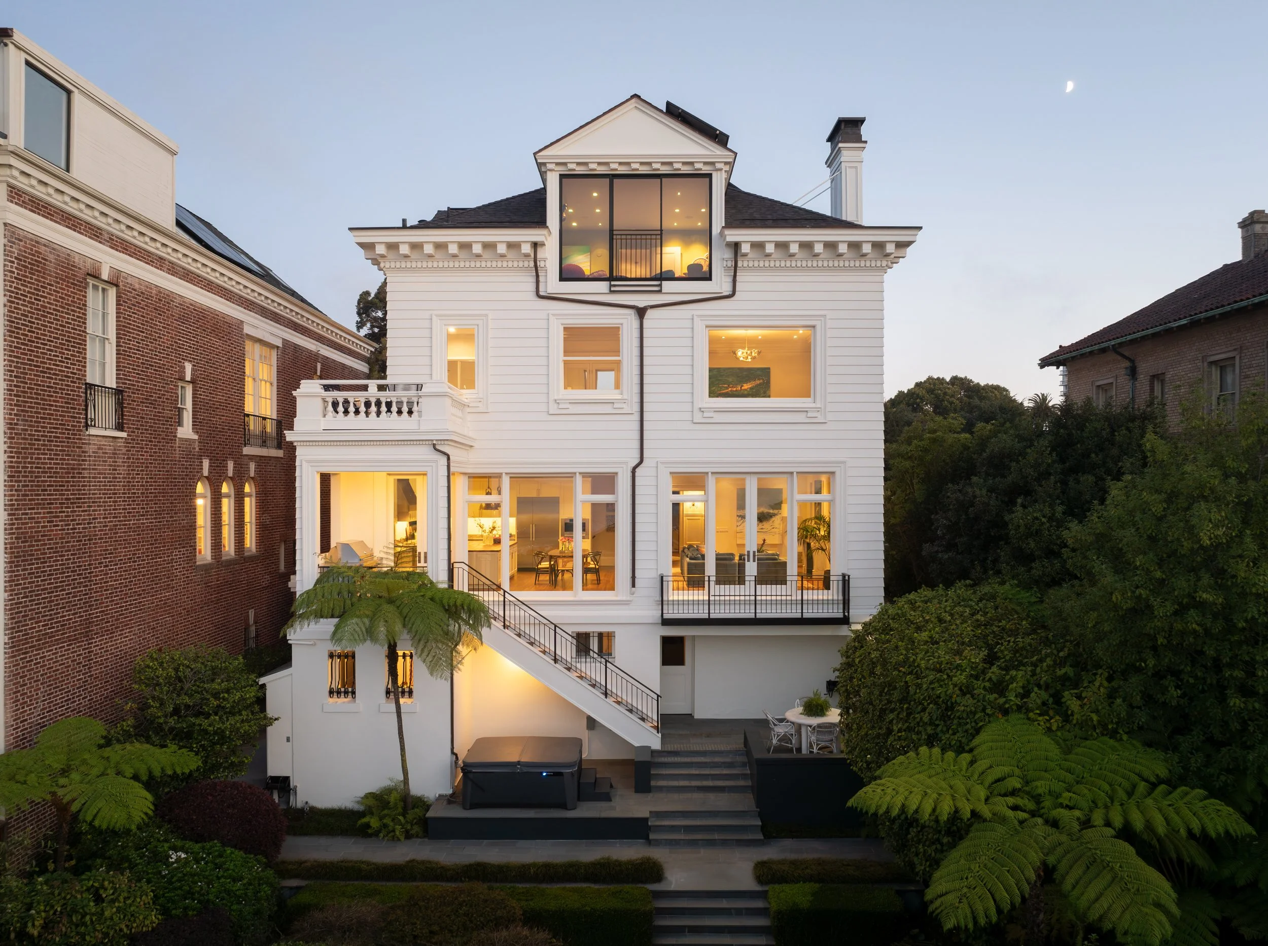Twilight_Exterior_Back_0049_D.jpg