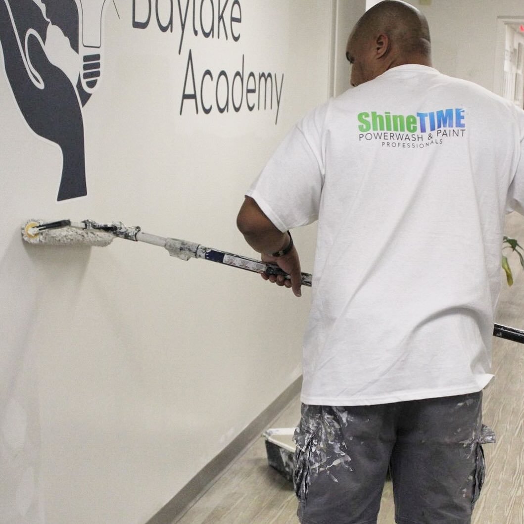 The crew hard at work on a paint refresh at @baylake_academy_vb. 💪

#commercialpainting #wedothattoo #commercialpainter #paintandpowerwash #shinetime #shinetimevb #refreshyourspace #painter #paint