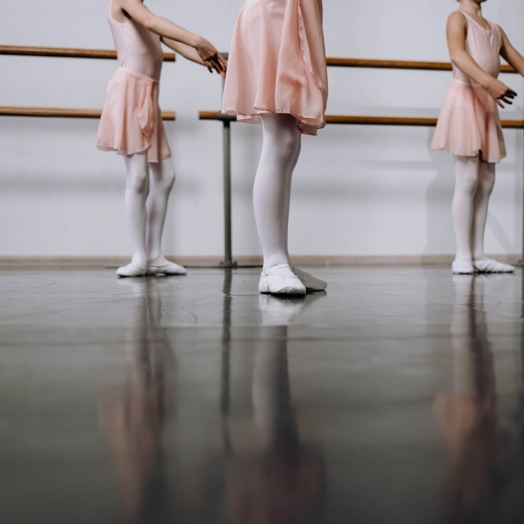 Peak inside our classes! 🌸

When our dancers arrive to class, we make a special effort to welcome them into the dance space, and invite them to sit down and listen briefly to the story we will be dancing that day. We also remind one another of our d