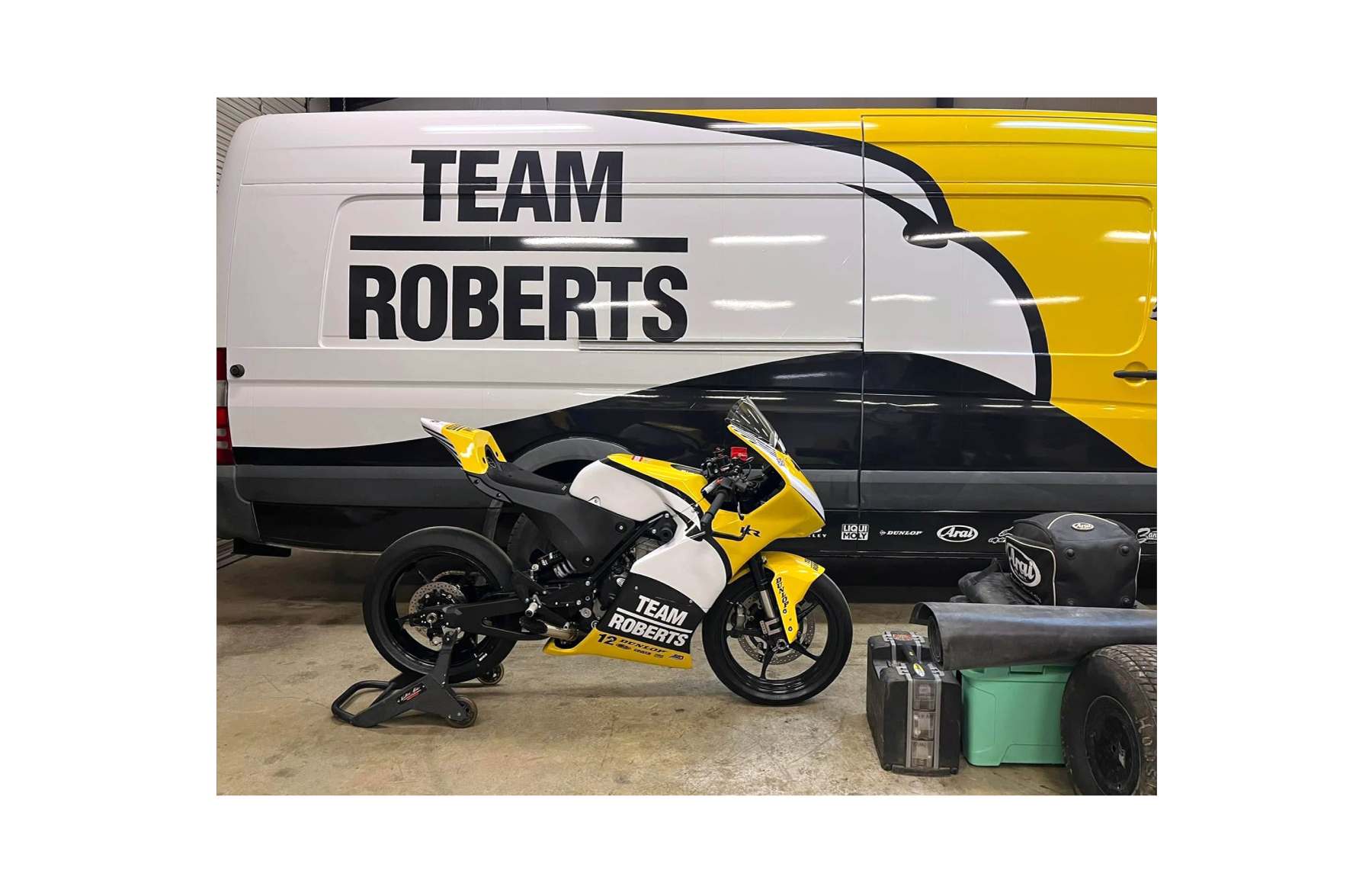 Team Roberts
Visual Identity/Apparel, 2025