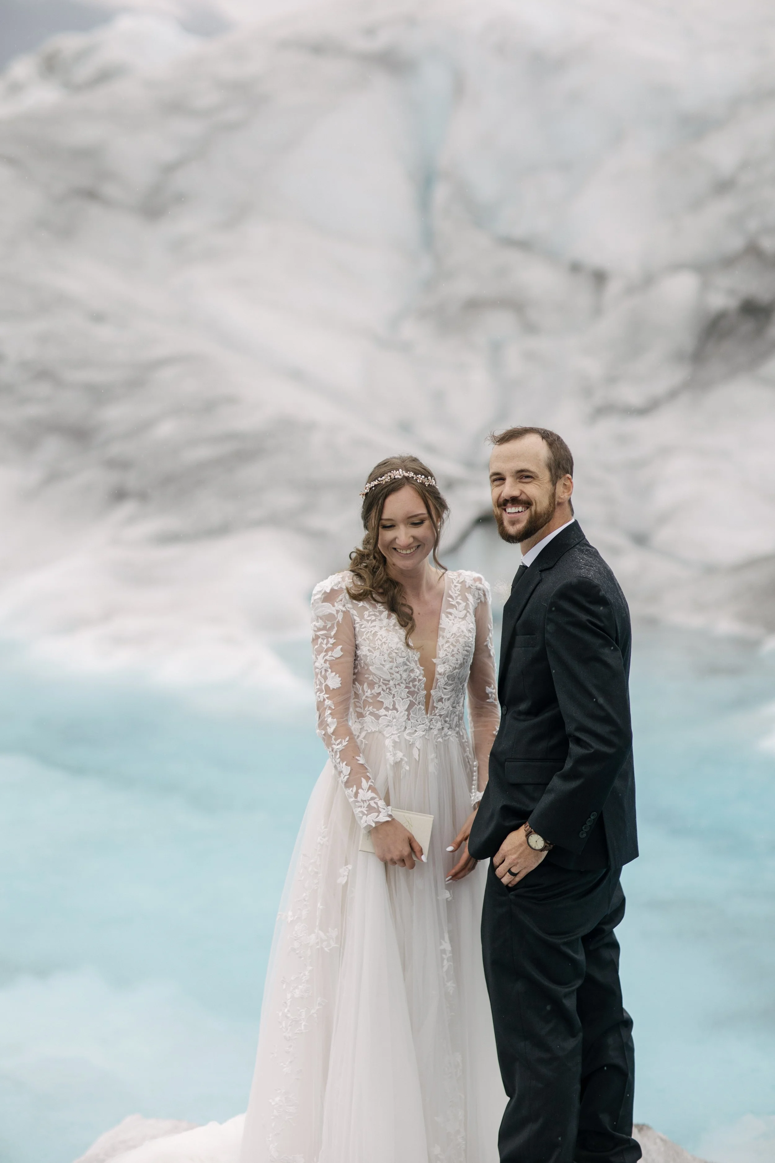 alaska-helicopter-elopement-photography-52.jpg